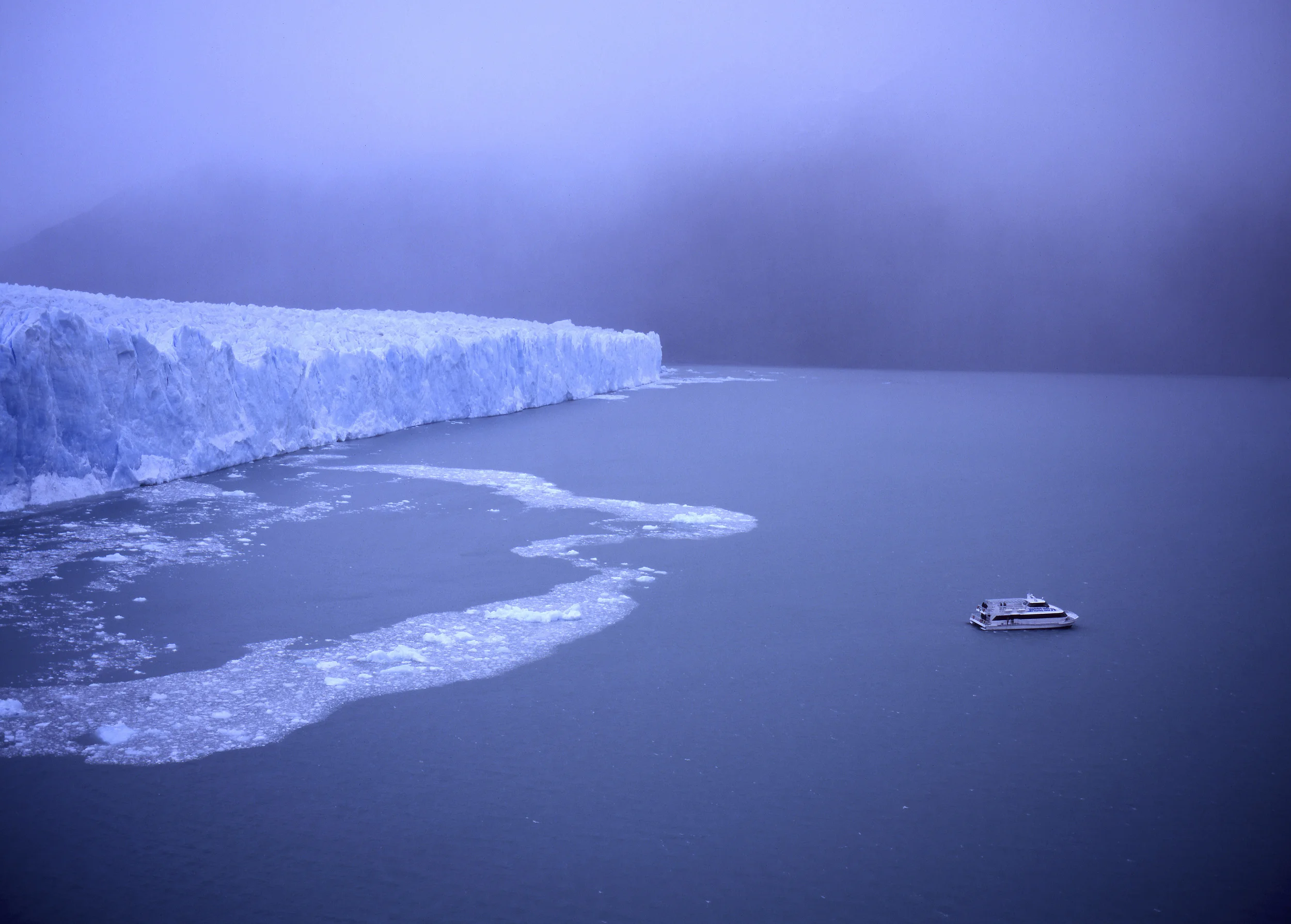 Perito Moreno Boat.jpg