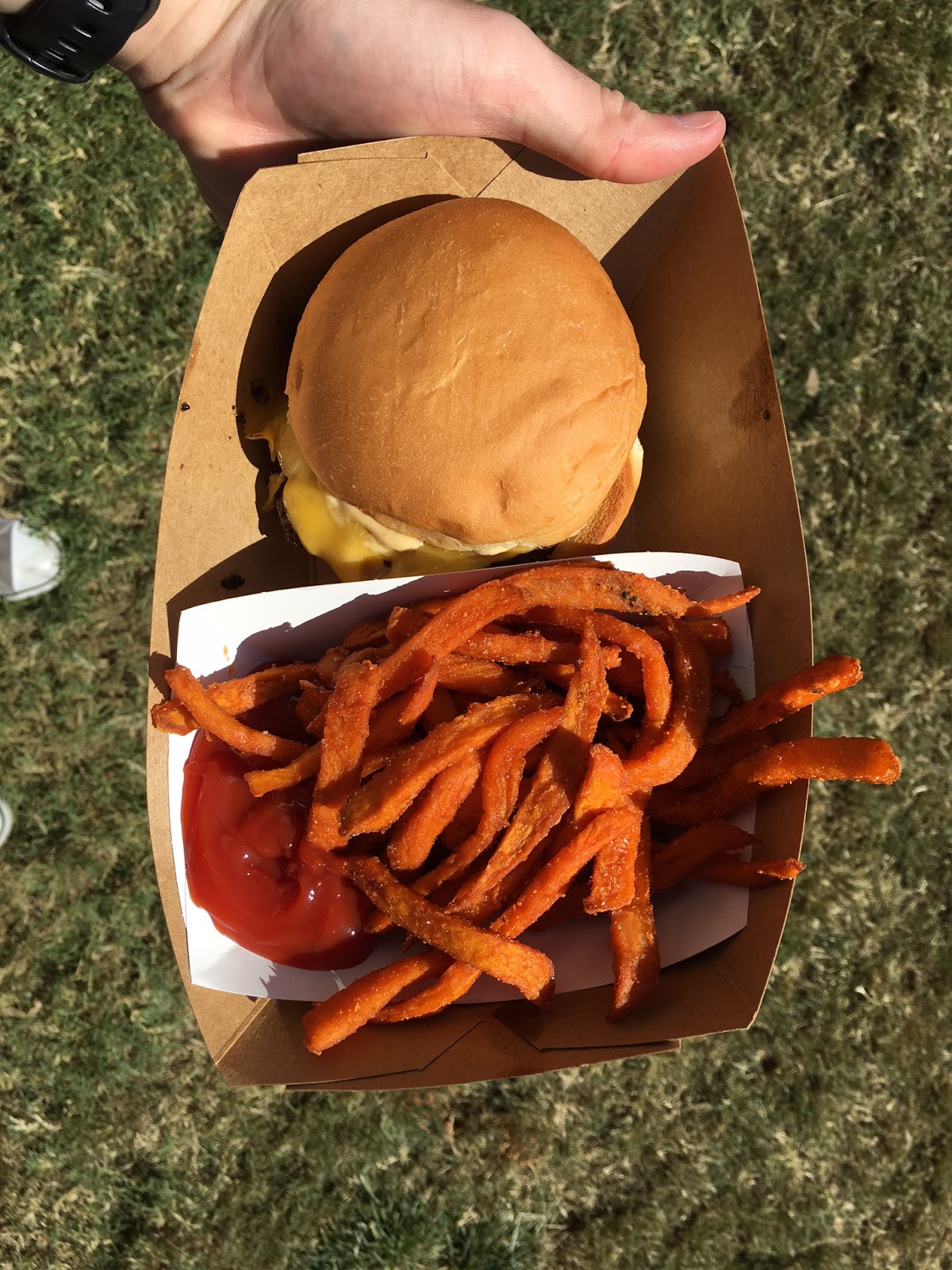 ACL Eats has a lot of options for lunch, dinner or a snack. I got a Hat Creek Burger.