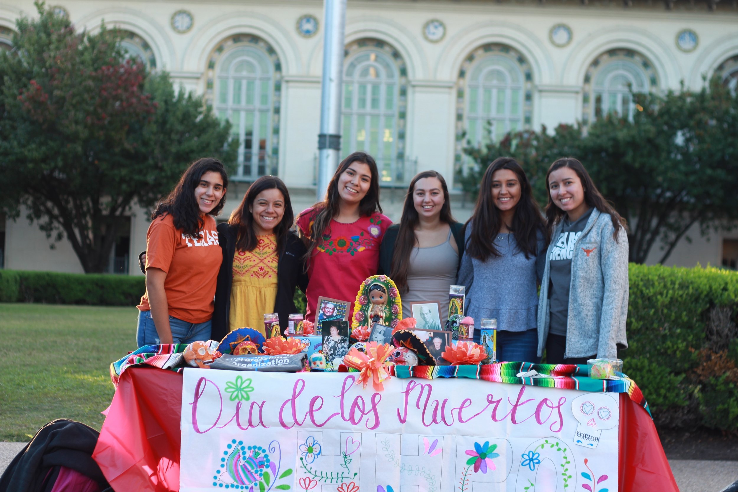 Vianey Jauregui, Alicia, Andrea Martinez, Alyssa Victoria Garza, Alejandra Lozano, and Emily Cardona, are members of a Latinx pre-health organization. They believe it is important to represent minorities in the medical field, and overcome cultural barriers in order to serve their community.