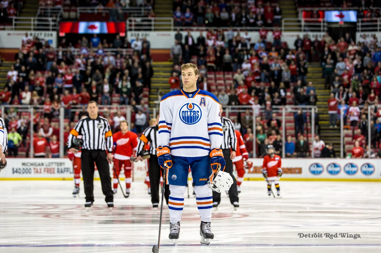 DIGITAL_NHL_THEPLAYERS_070_Hall_Taylor.jpg