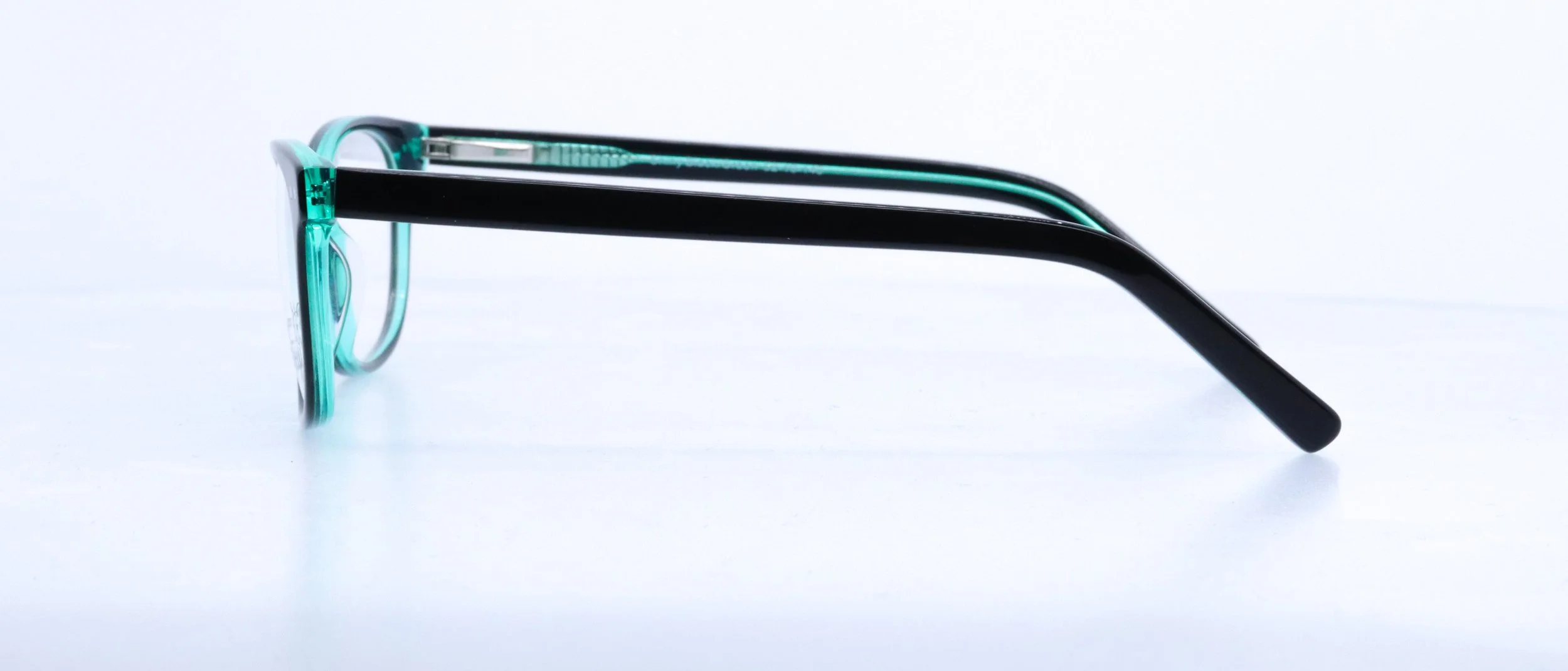  Riley: 52-18-140, Available in Black/Green, Dark Tortoise, or Tortoise/Blue 