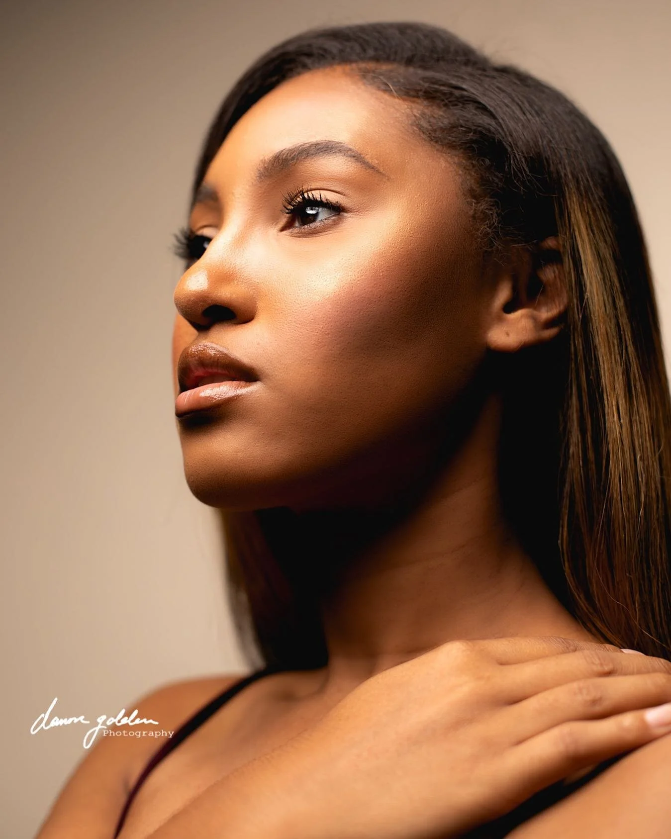 &ldquo;ELEGANCE&rdquo;

Model: @xo.paaigee 
.
.
.
.
.
.
.
.
.
.
.
.
#fashionmodel #styledshoot #portzfired #ocfportraits #naturallightphotography #canonshooter #kyliejenner #model #makeup #mua #317shooters #indianamodel #indianaphotographer #explorep