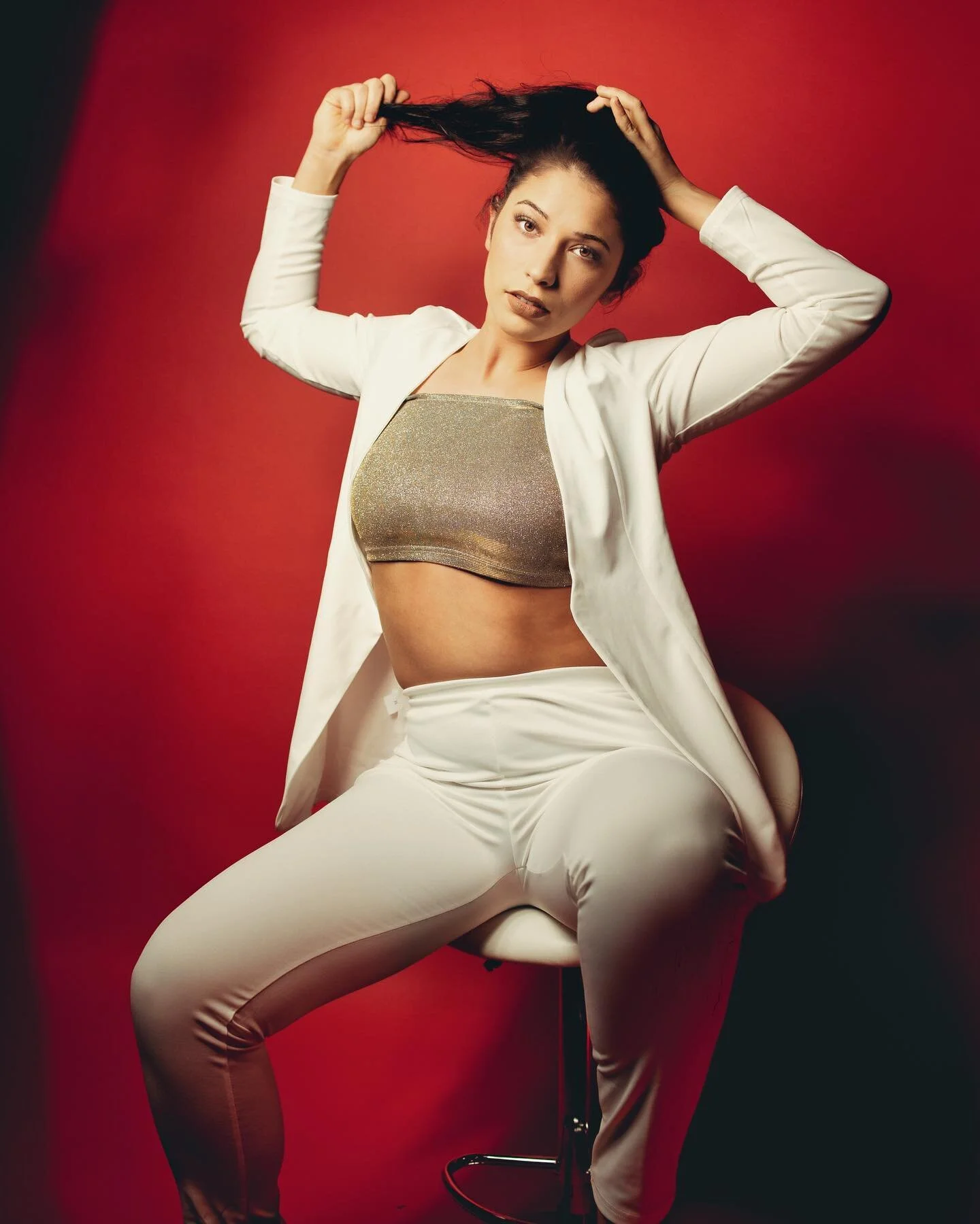 G A B B Y

Model: @gabrianamcvey 
.
.
.
.
.
.
.
.
.
.
.
.
#fashionmodel #styledshoot #portzfired #ocfportraits #naturallightphotography #canonshooter #kyliejenner #model #makeup #mua #317shooters #indianamodel #indianaphotographer #explorepage #fyp #