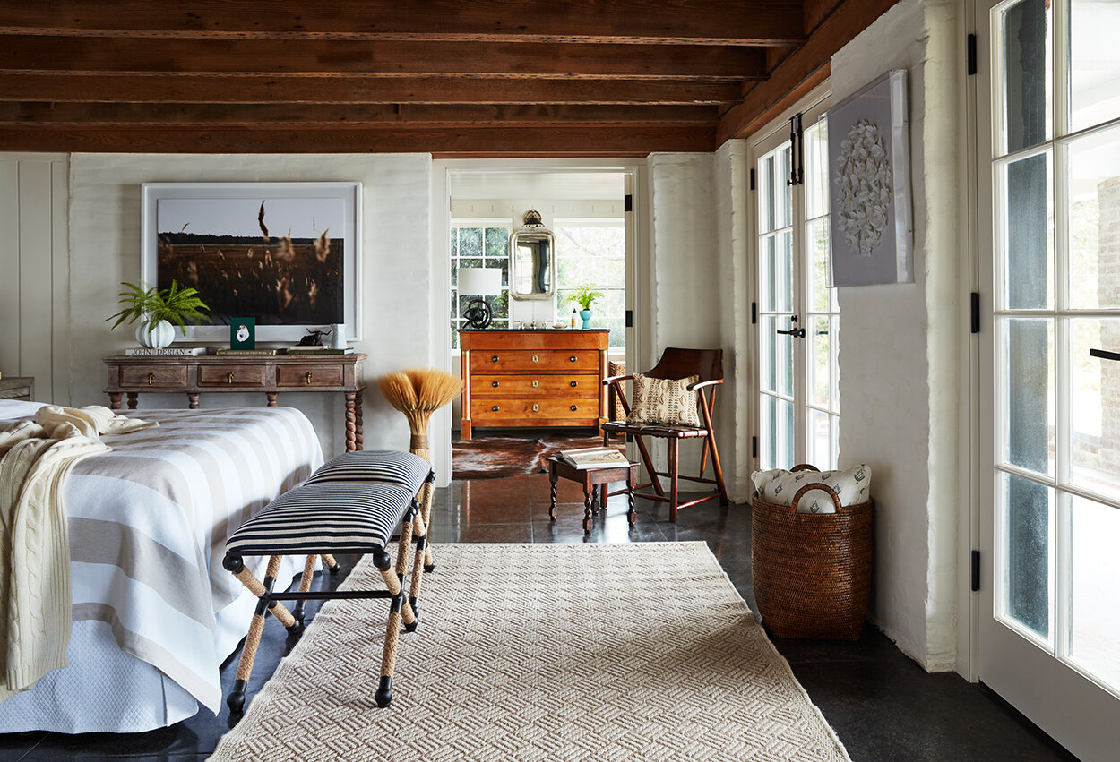 OKL_SIT_0008205_LIFE_CR_Farmhouse_Bedroom_001.jpg