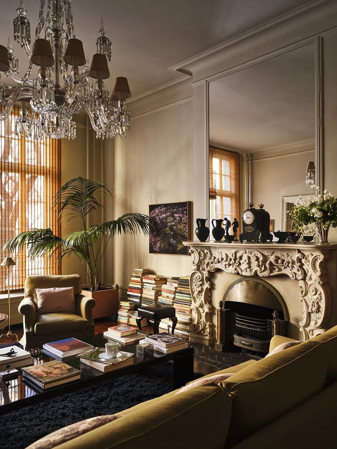 MAGZ_20251216_FrankFrances_ED_BC_Gramercy_Living_002.jpg