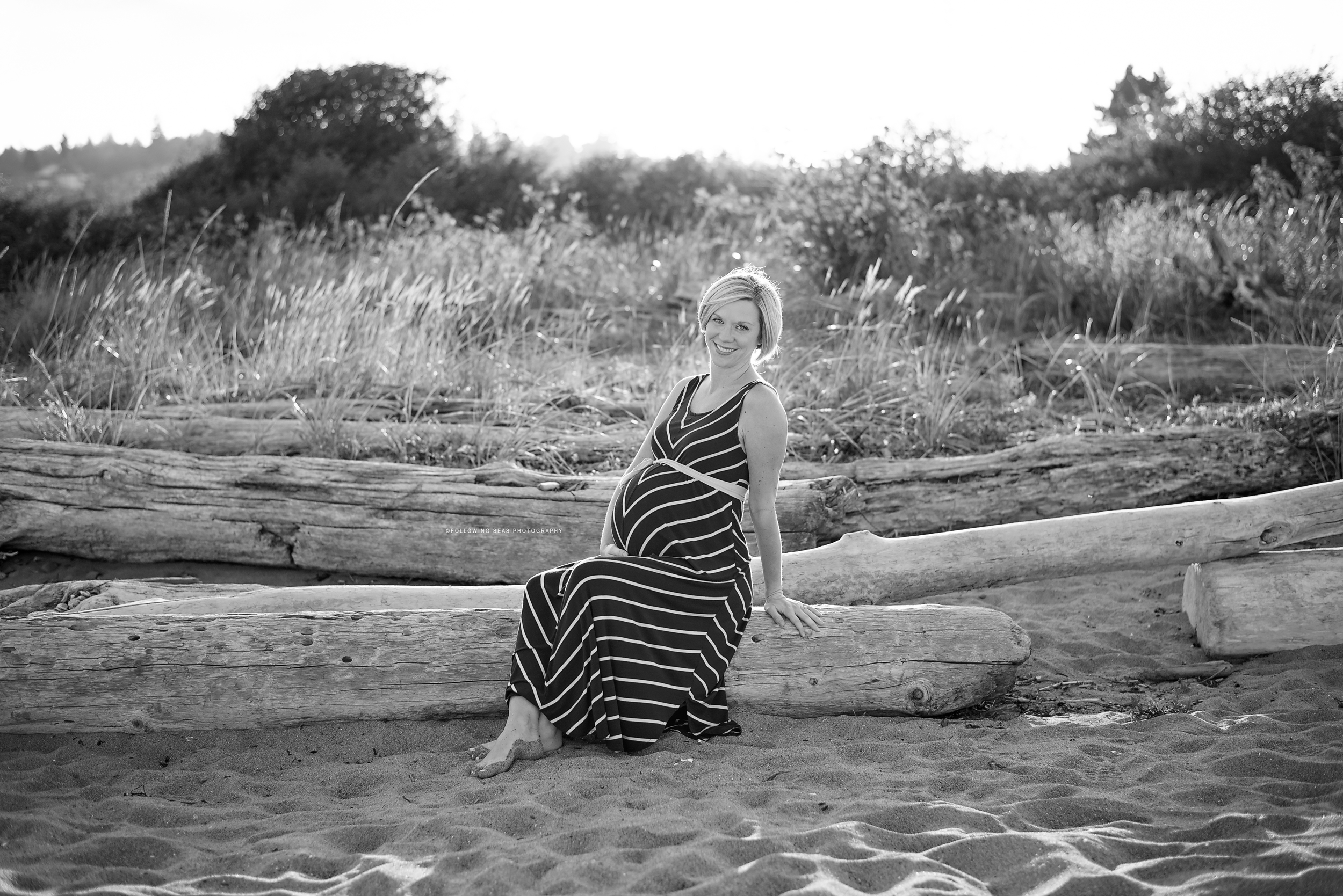 Silverdale-Maternity-Photographer-Following-Seas-Photography-3193BW.jpg