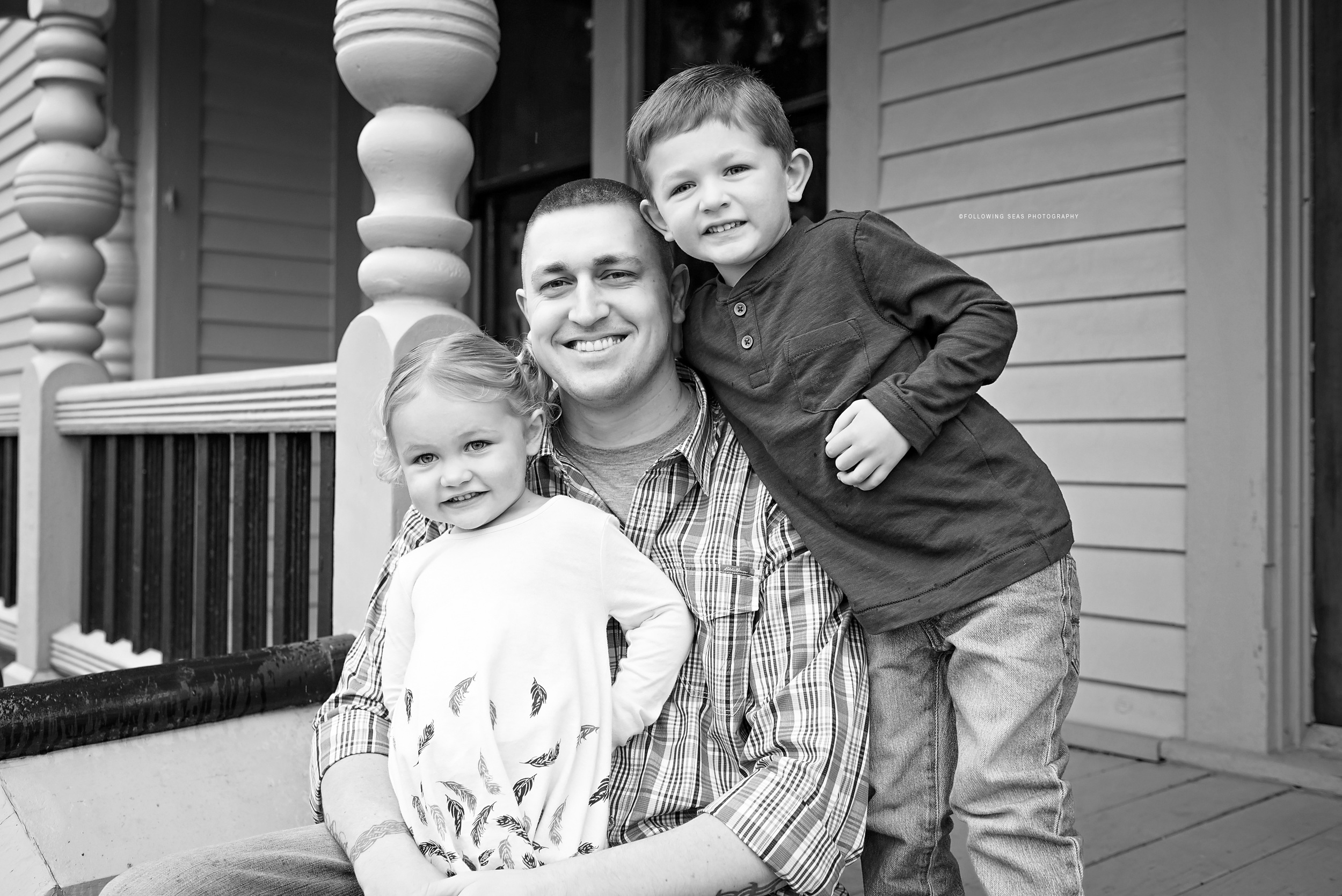 Bremerton-Family-Photographer-Following-Seas-Photography-0232 copyBW copy.jpg