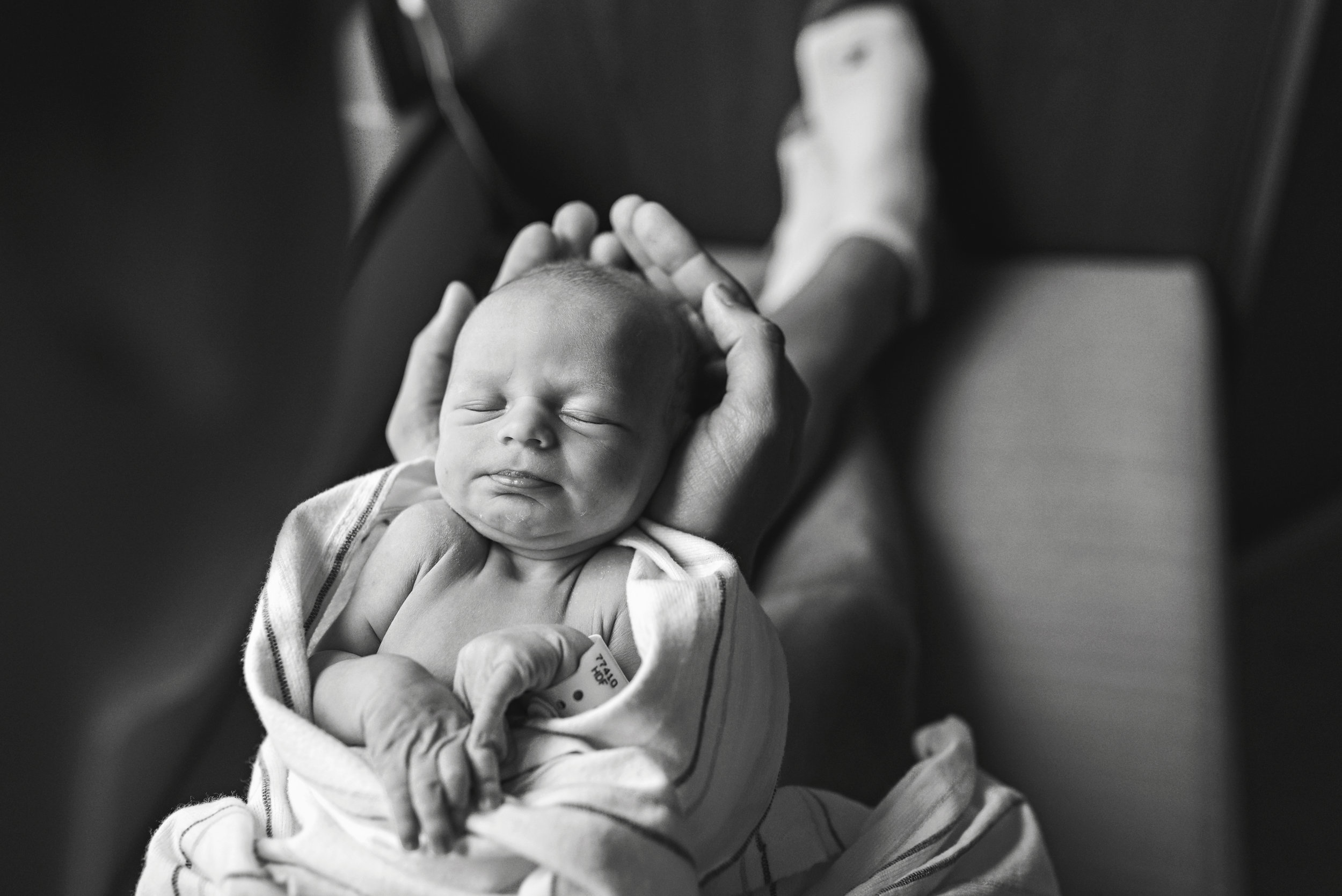 Charleston-Newborn-Photographer-Following-Seas-Photography-6563BW copy.jpg