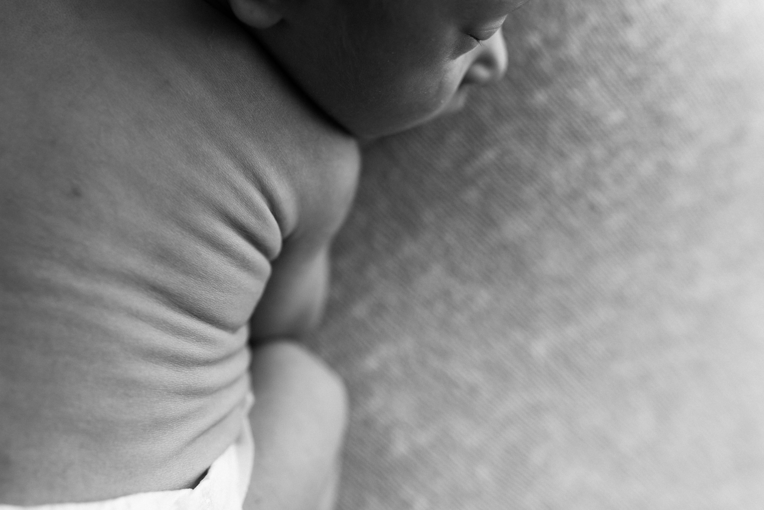 Charleston-Newborn-Photographer-FSP_2296BW copy.jpg