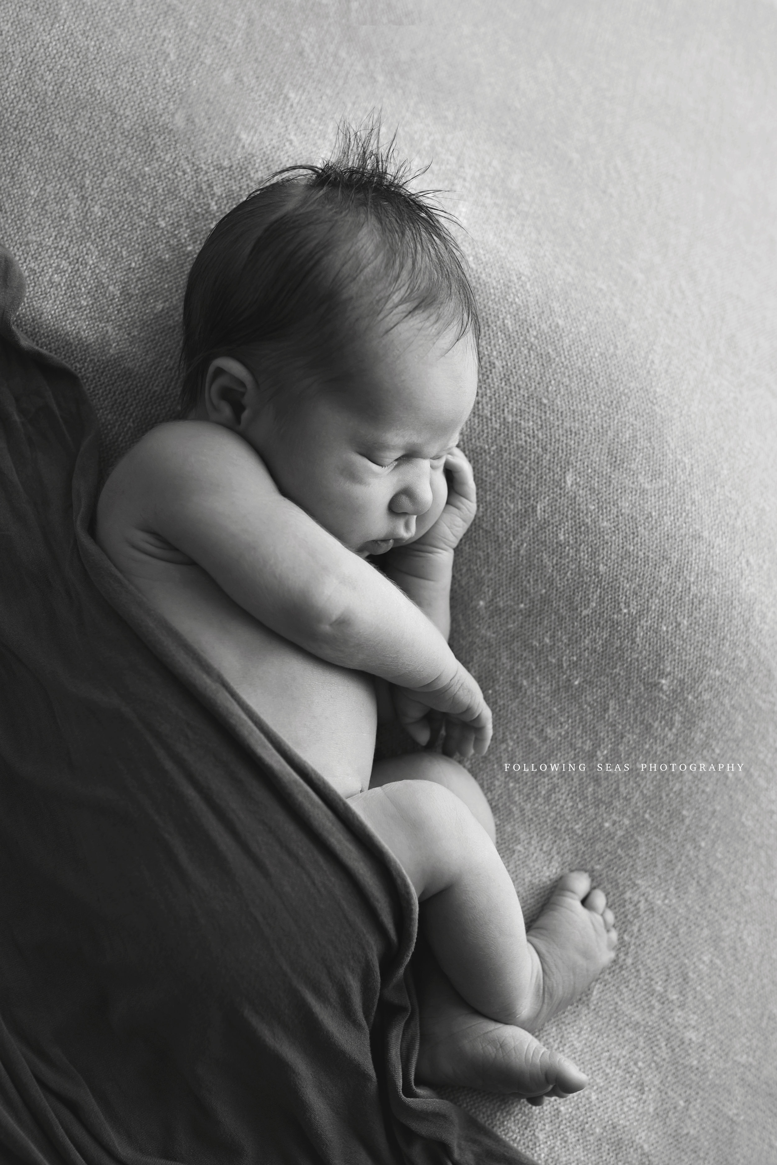 Charleston-Newborn-Photographer-Following-Seas-Photography-FSP_9504BW.jpg