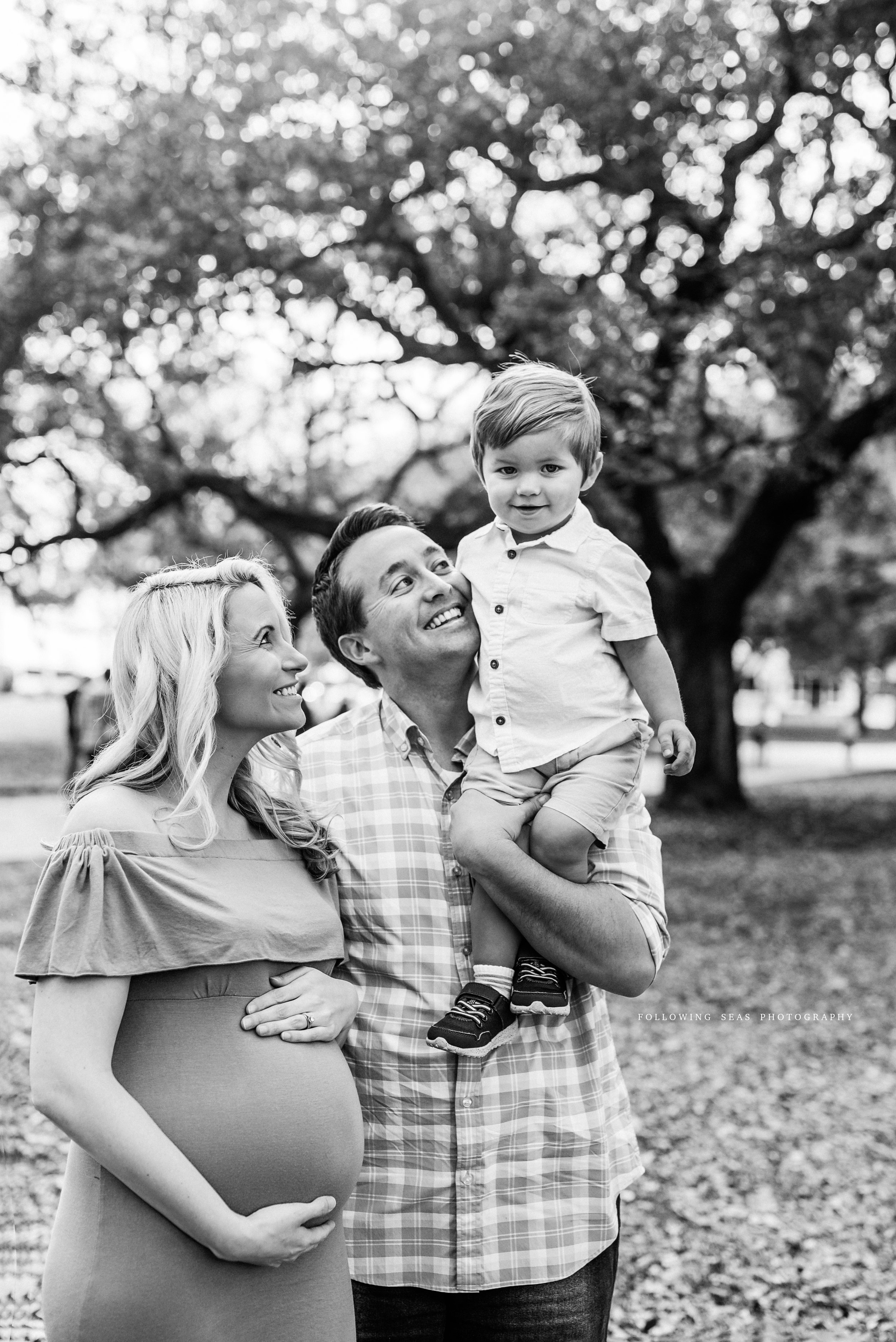 Charleston-Maternity-Photographer-Following-Seas-Photography-FSP_0083BW.jpg