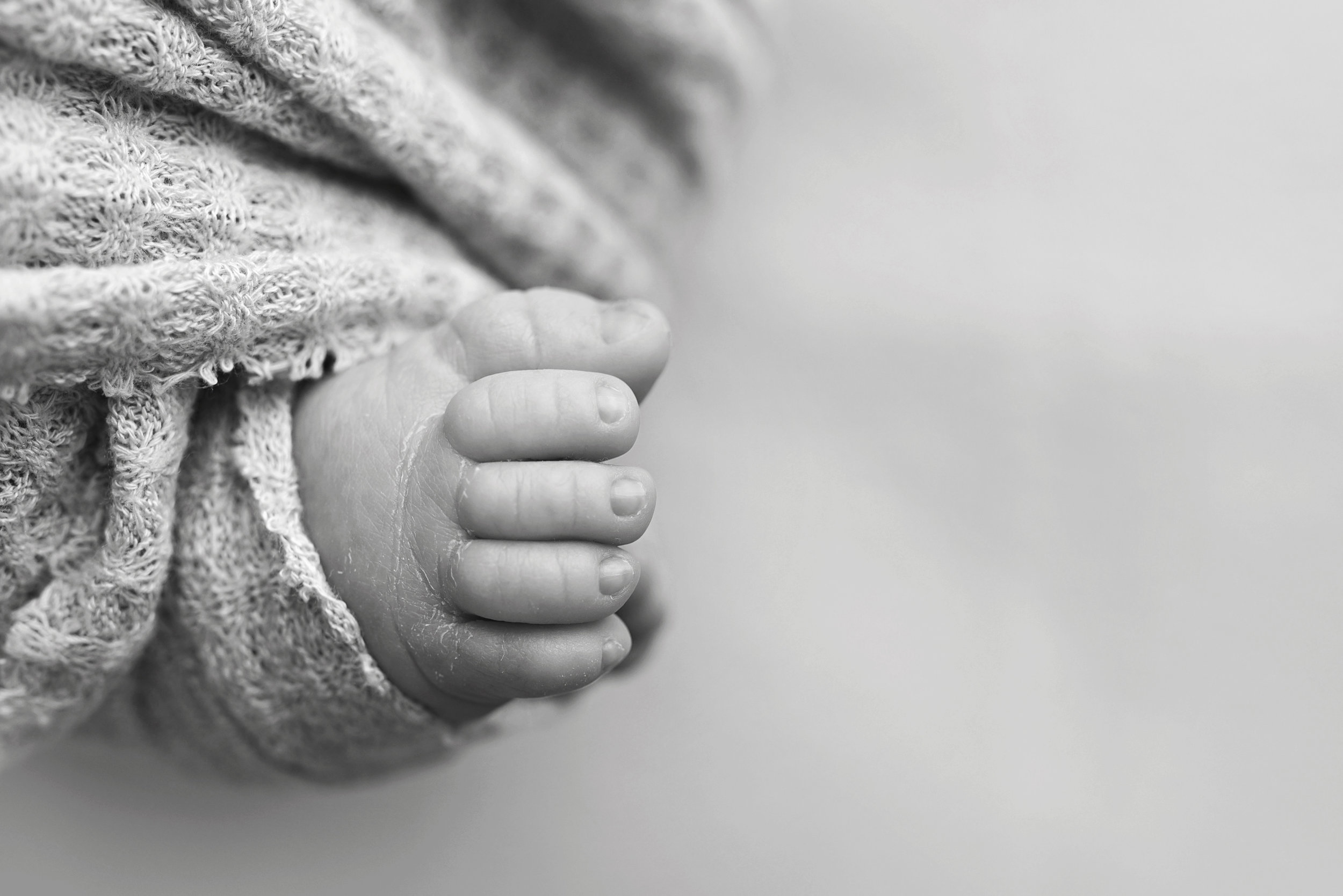 James-Island-Newborn-Photographer-Following-Seas-Photography-FSP_1534BW copy.jpg