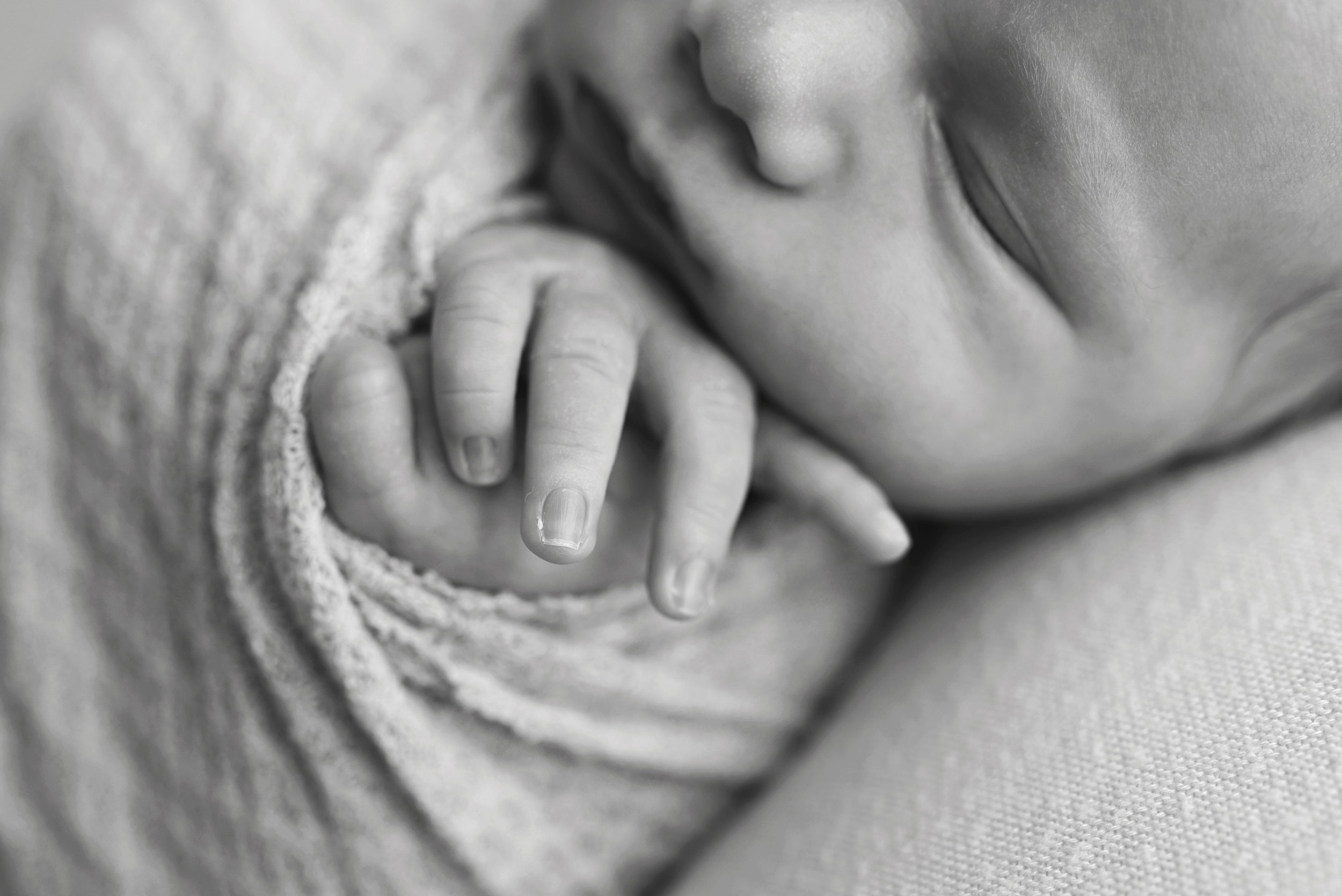 James-Island-Newborn-Photographer-Following-Seas-Photography-FSP_1551BW copy.jpg