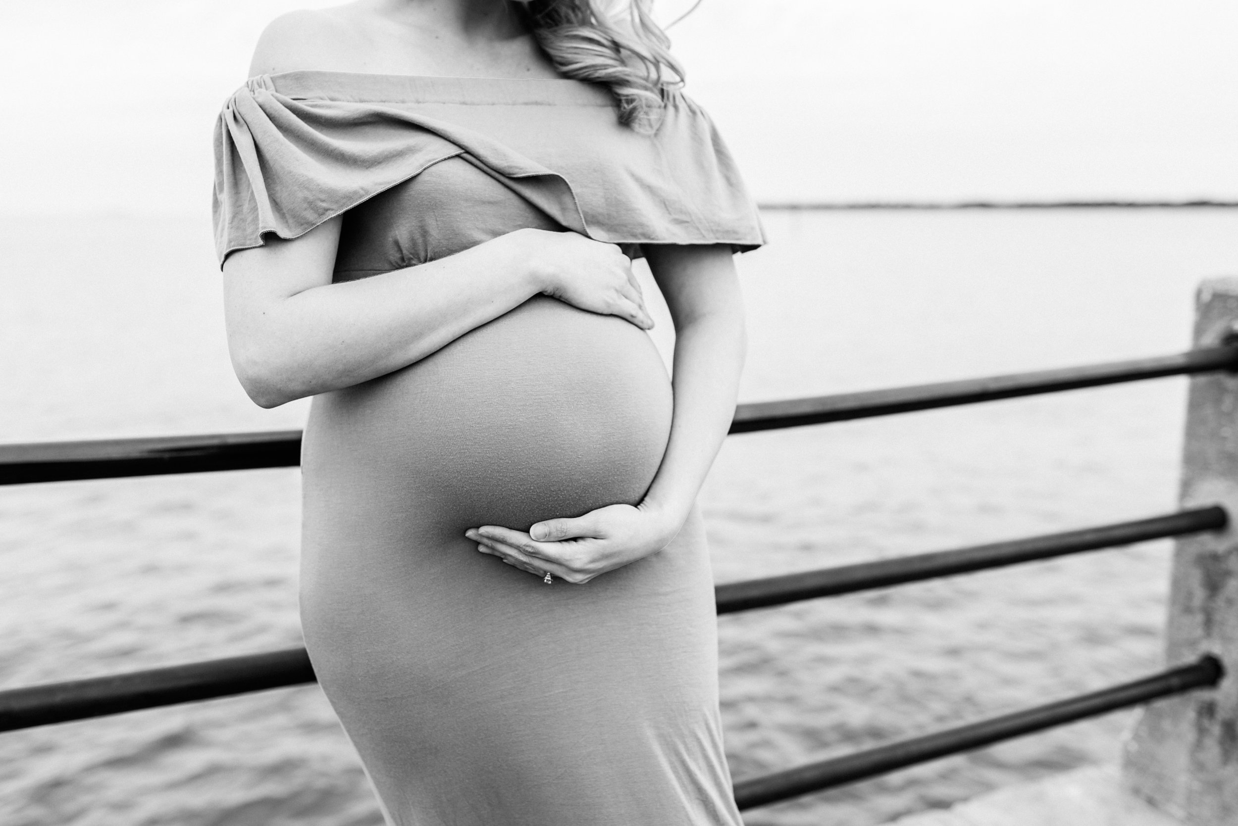 Charleston-Maternity-Photographer-Following-Seas-Photography-FSP_0298BW copy.jpg
