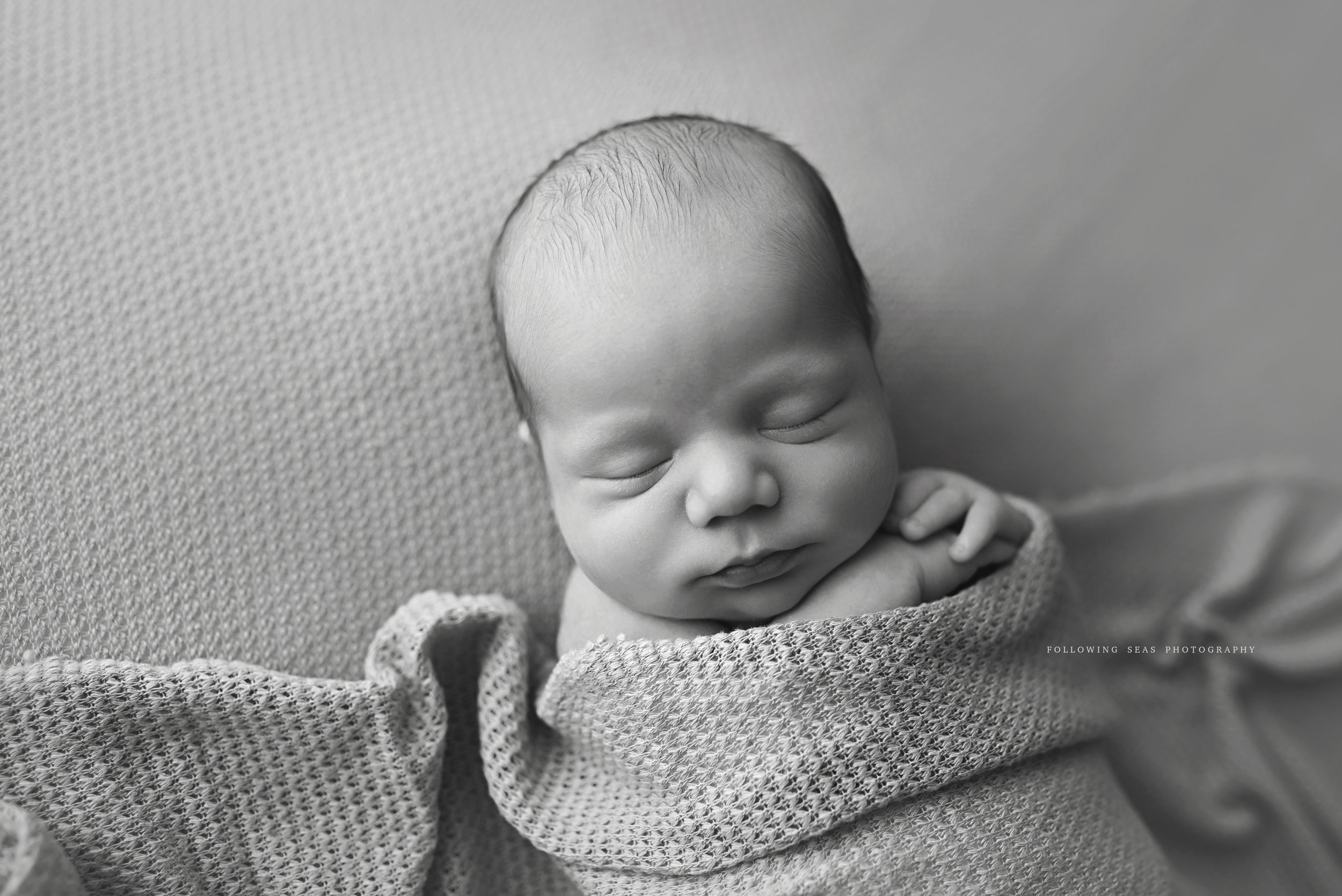 Charleston-Newborn-Photographer-Following-Seas-Photography-FSP_2145-2BW.jpg