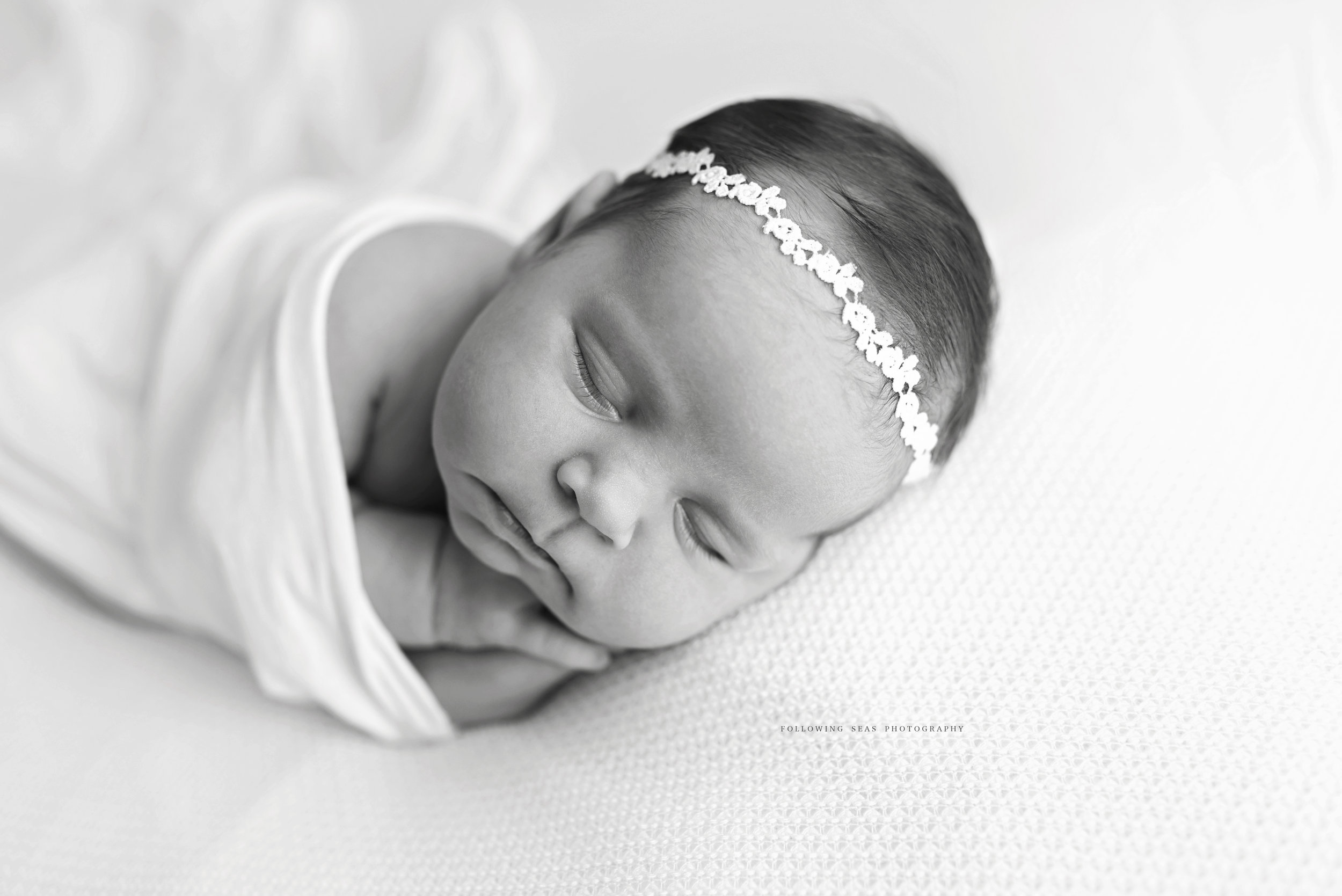 Charleston-Newborn-Photographer-Following-Seas-Photography-FSP_4732BW.jpg