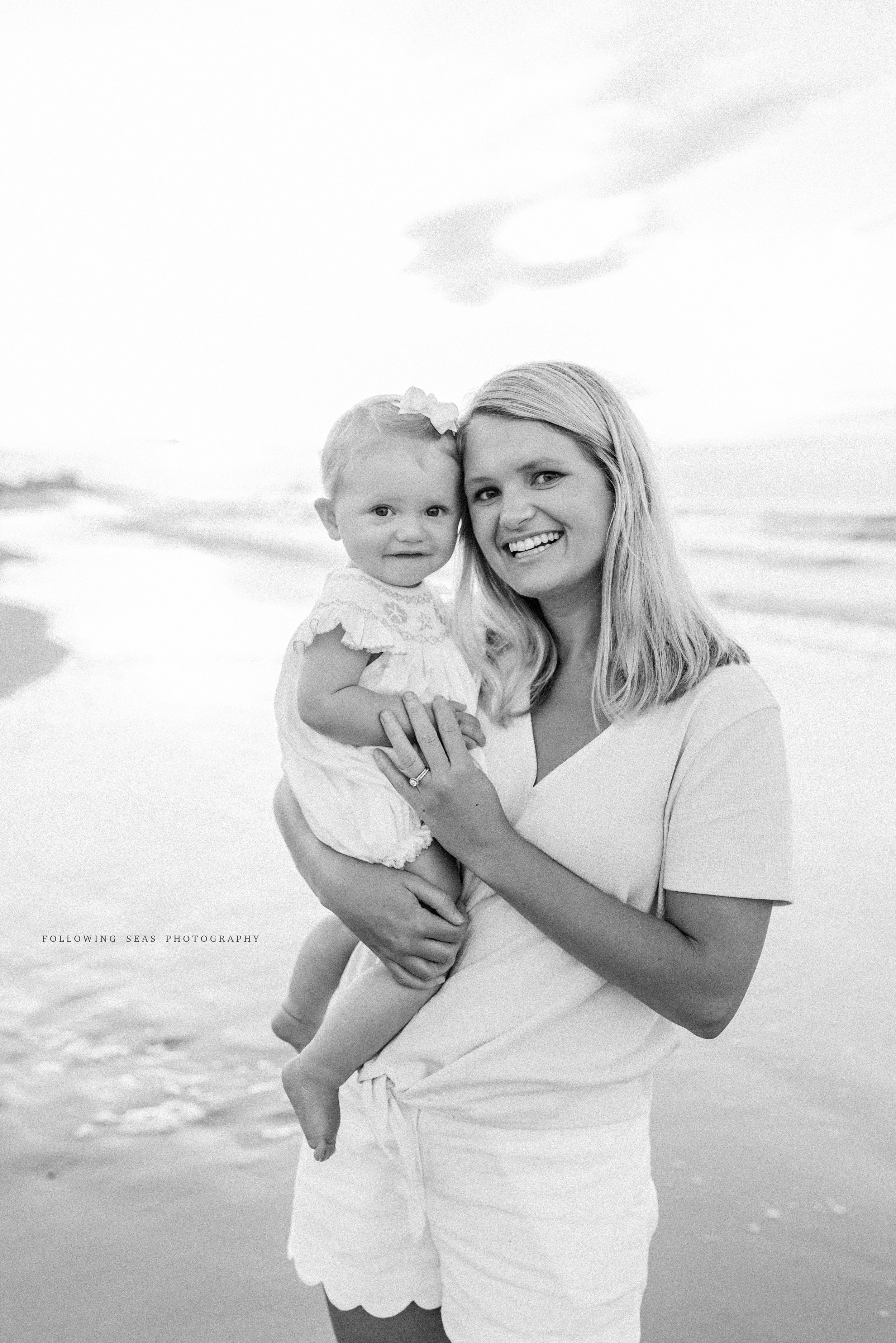 Folly-Beach-Family-Photographer-Following-Seas-Photography-FSP_0268BW.jpg