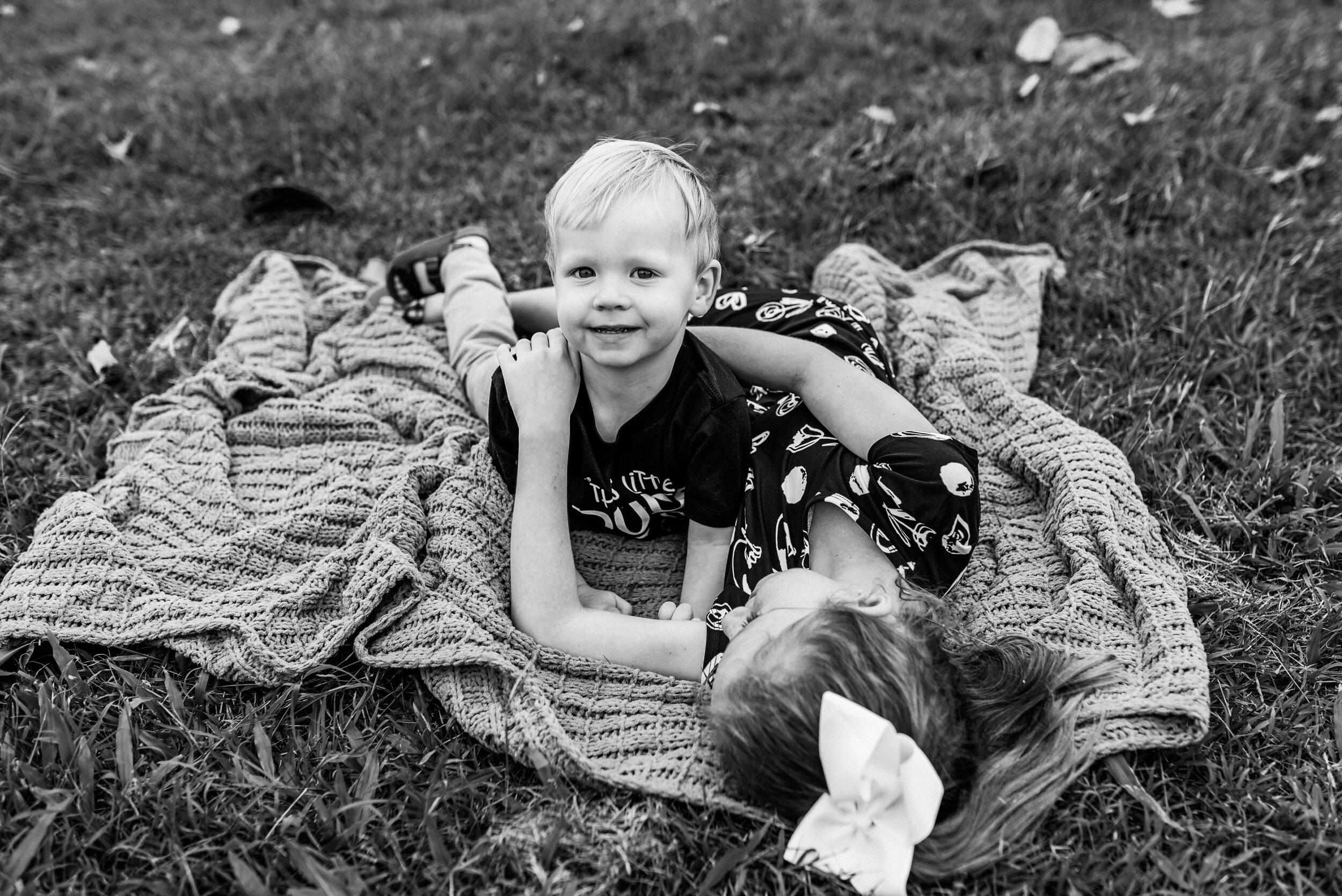 Kualoa-Park-Family-Photographer-Following-Seas-Photography-FSP_0749BW copy.jpg