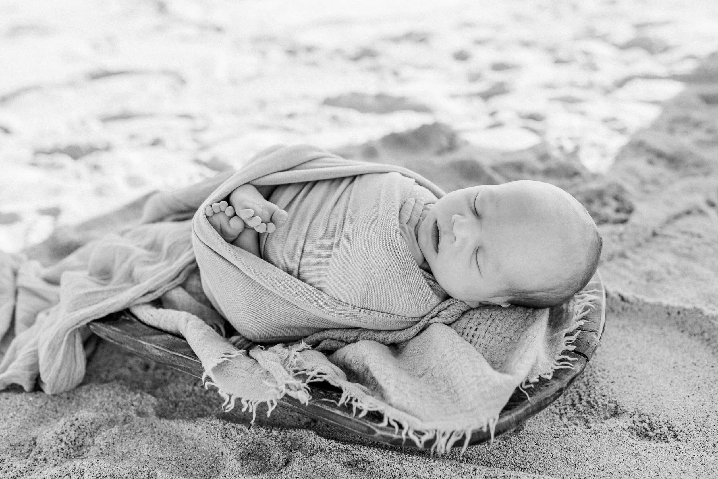 Kailua-Newborn-Photographer-Following-Seas-Photography-FSP_3177BW copy.jpg