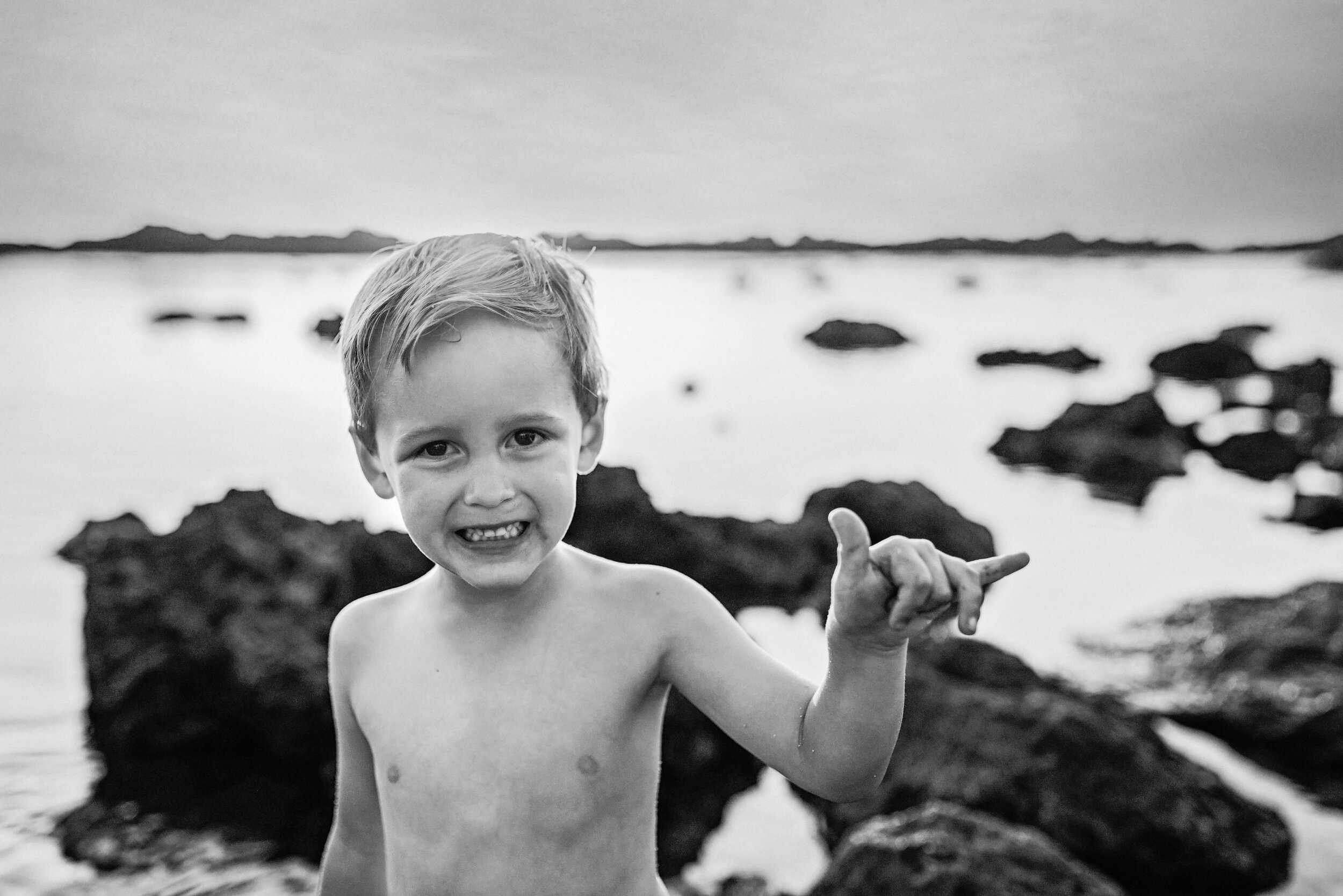 Sharks-Cove-Family-Photographer-Following-Seas-Photography-0565BW copy.jpg