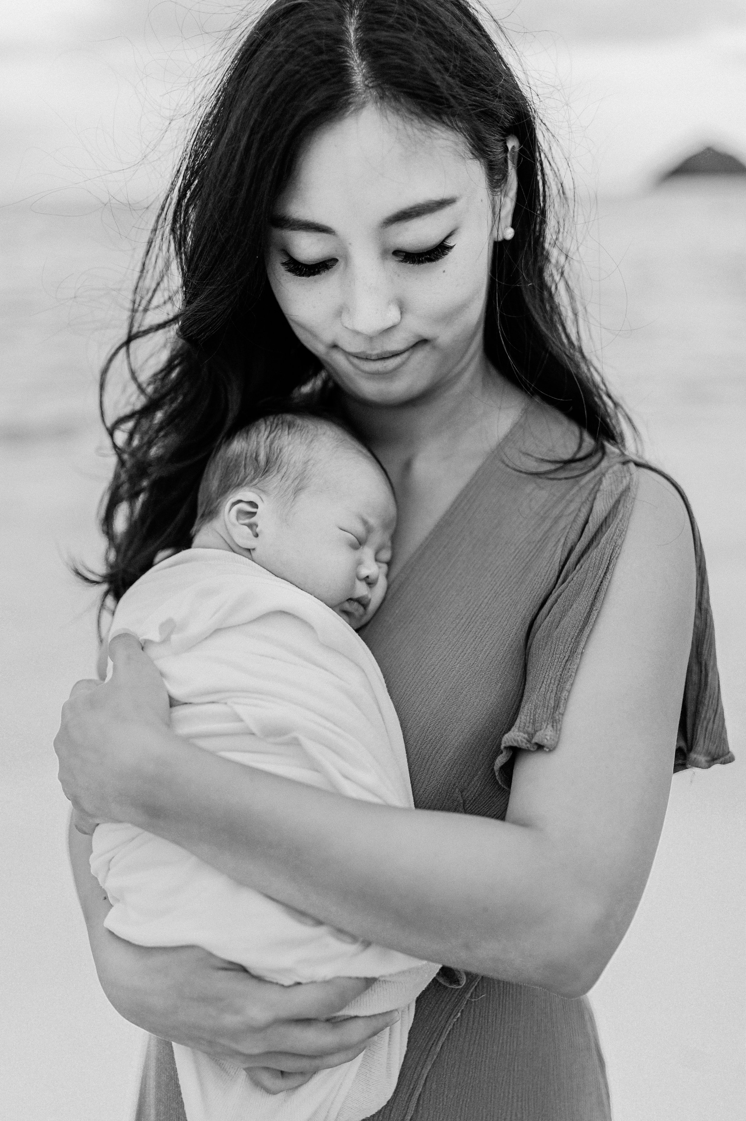 Oahu-Newborn-Photographer-Following-Seas-Photography-4583BW copy.jpg