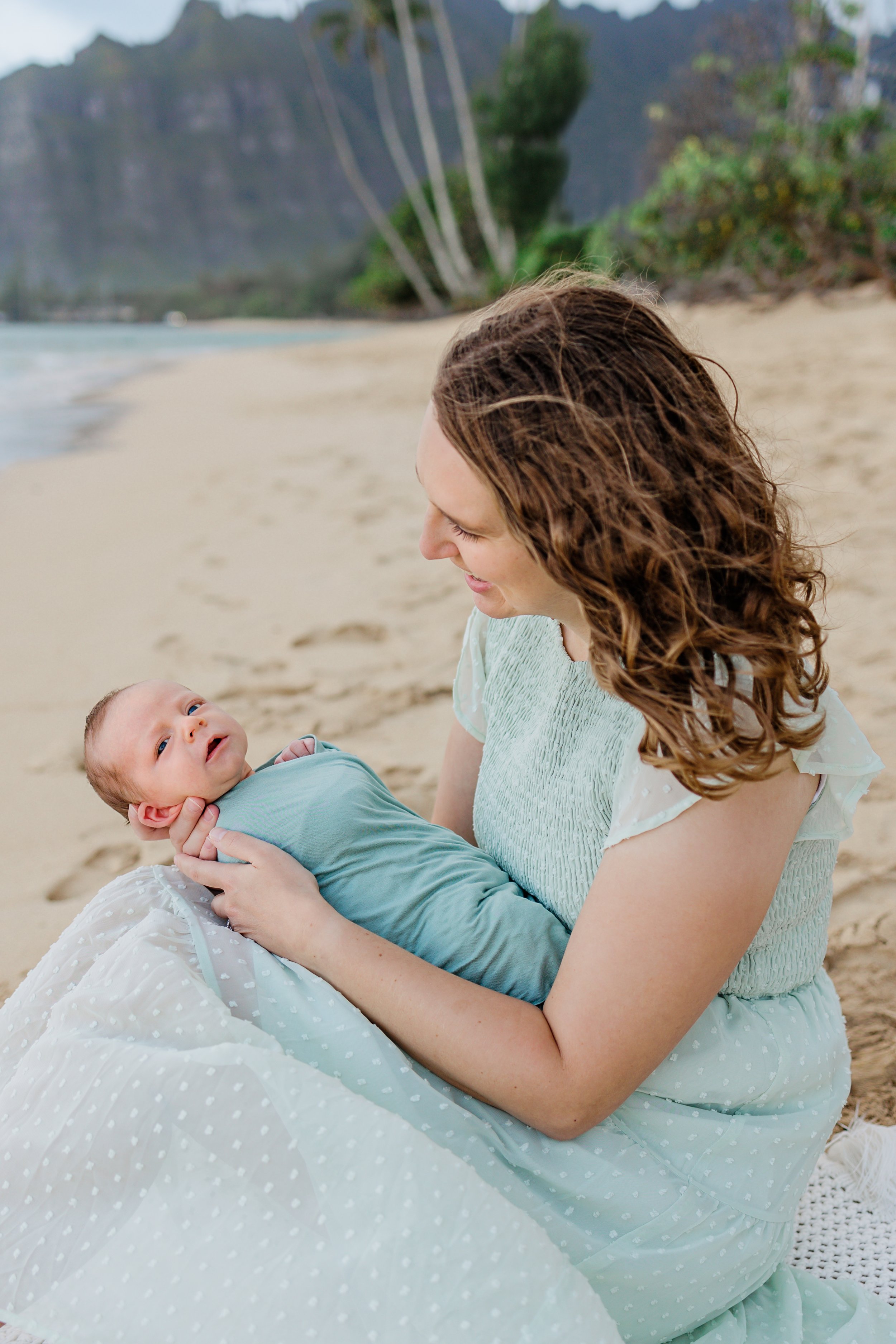 Oahu-Newborn-Photographer-Following-Seas-Photography-0059 copy.jpg