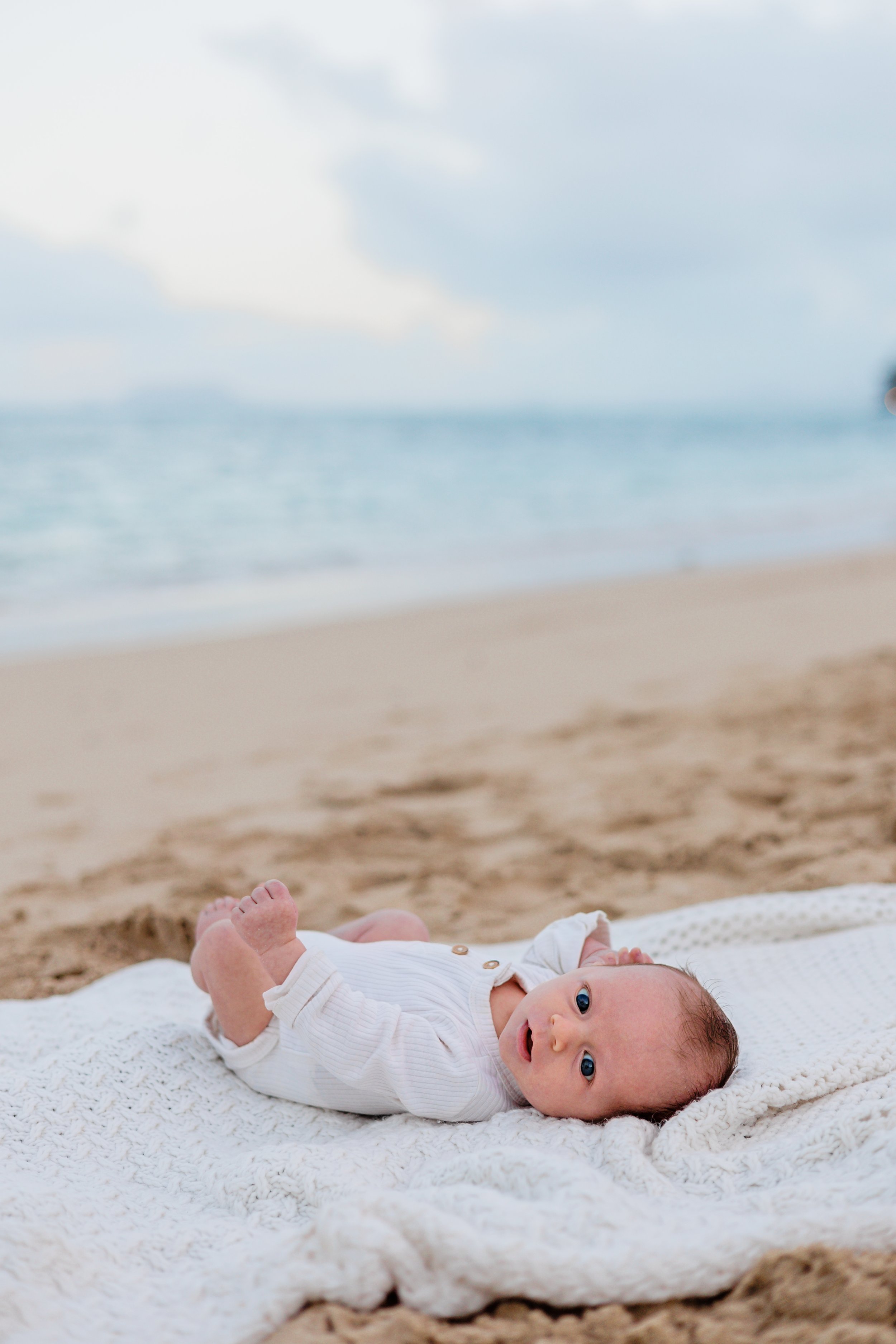 Oahu-Newborn-Photographer-Following-Seas-Photography-0311 copy.jpg