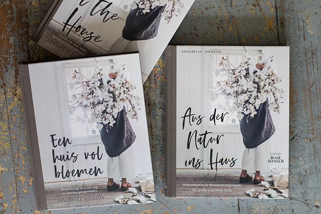 A joyous mail delivery containing my book A Tree in the House translated into Dutch and German. Thank you to @terrapublishing and BusseSeewald @frechverlag for your support. German and Dutch friends now go forth and give a copy to everyone you know!
.
#atreeinthehouse @hardiegrantbooks
