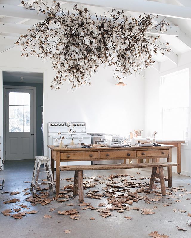 Do you want to learn the art of big, beautiful floral installations? Join me and (more importantly) installation pro Kitty Latham of @the.wilds.sydney for a class dedicated to the art of large-scale installations.
.
We’ll work on two big installations in two gorgeous venues - the @old_tenterfield_church and @glenrockgardens - and then we will dine all together underneath our floral work as the sun sets with a fabulous dinner made by @gillianbellcake .
.
Kitty will teach you all about knots and pulleys and foam free installation design and building. I’ll be on hand too, brandishing cable ties and enthusiasm for big branches and lofty heights. Absolutely cannot wait.
.
Follow the link in my profile for all the details. September 21, in Tenterfield NSW.