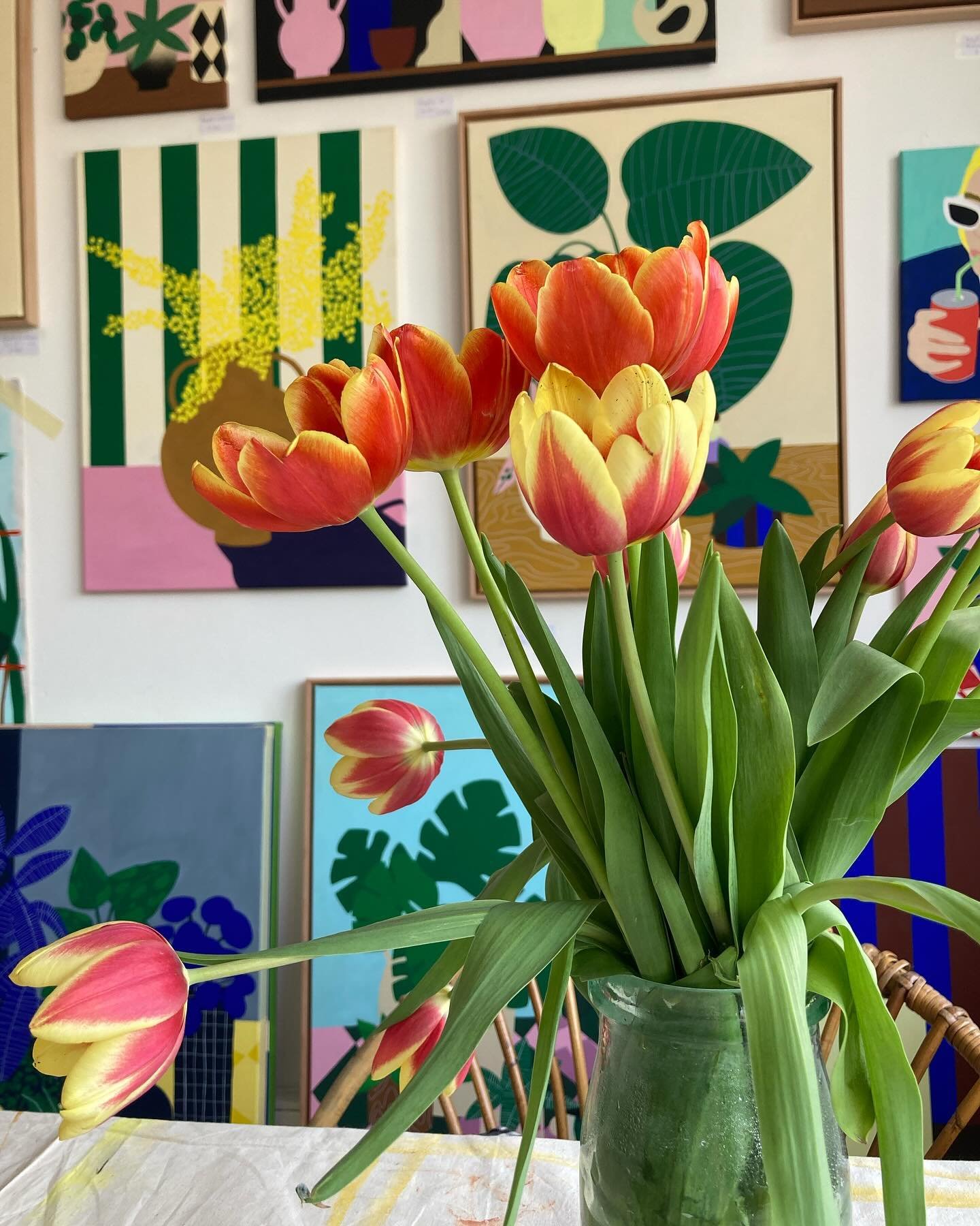 The tulips are still ok! 🌷🌷 Gorgeous day in Brighton. Come and visit me in @phoenix_artspace over the weekend on your way to the beach!! Over 100 artists and makers are opening their studios in the building. Don&rsquo;t miss it! ✌️💛