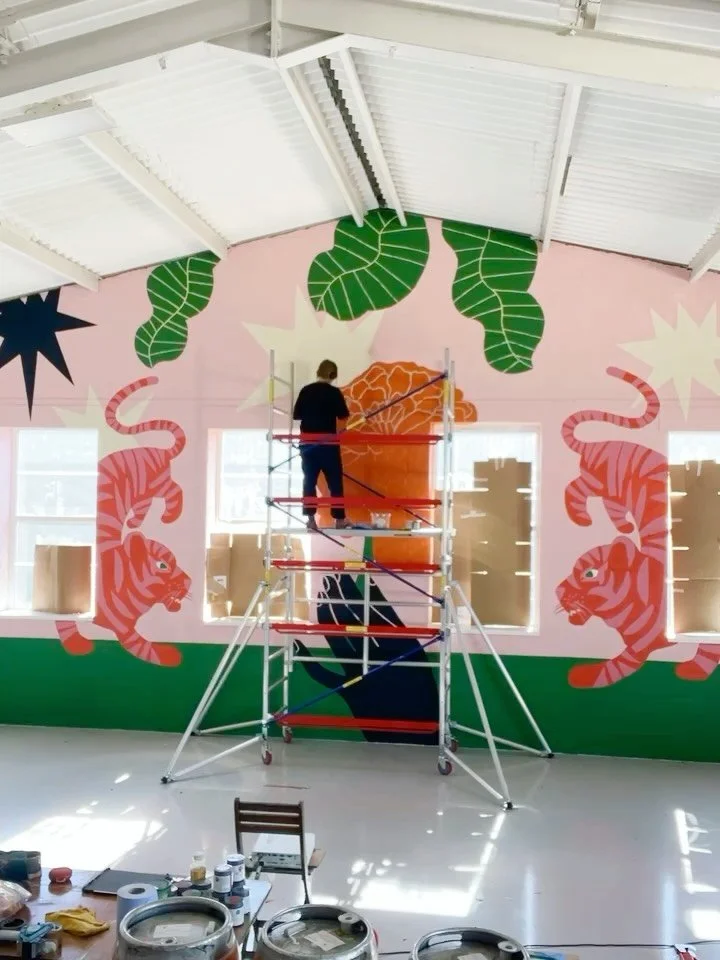 Last few days &hellip; 📸✨A mural mainly&hellip; the return of the sun and low tides stroll on the beach and some new works in the studio. ✌️🌞