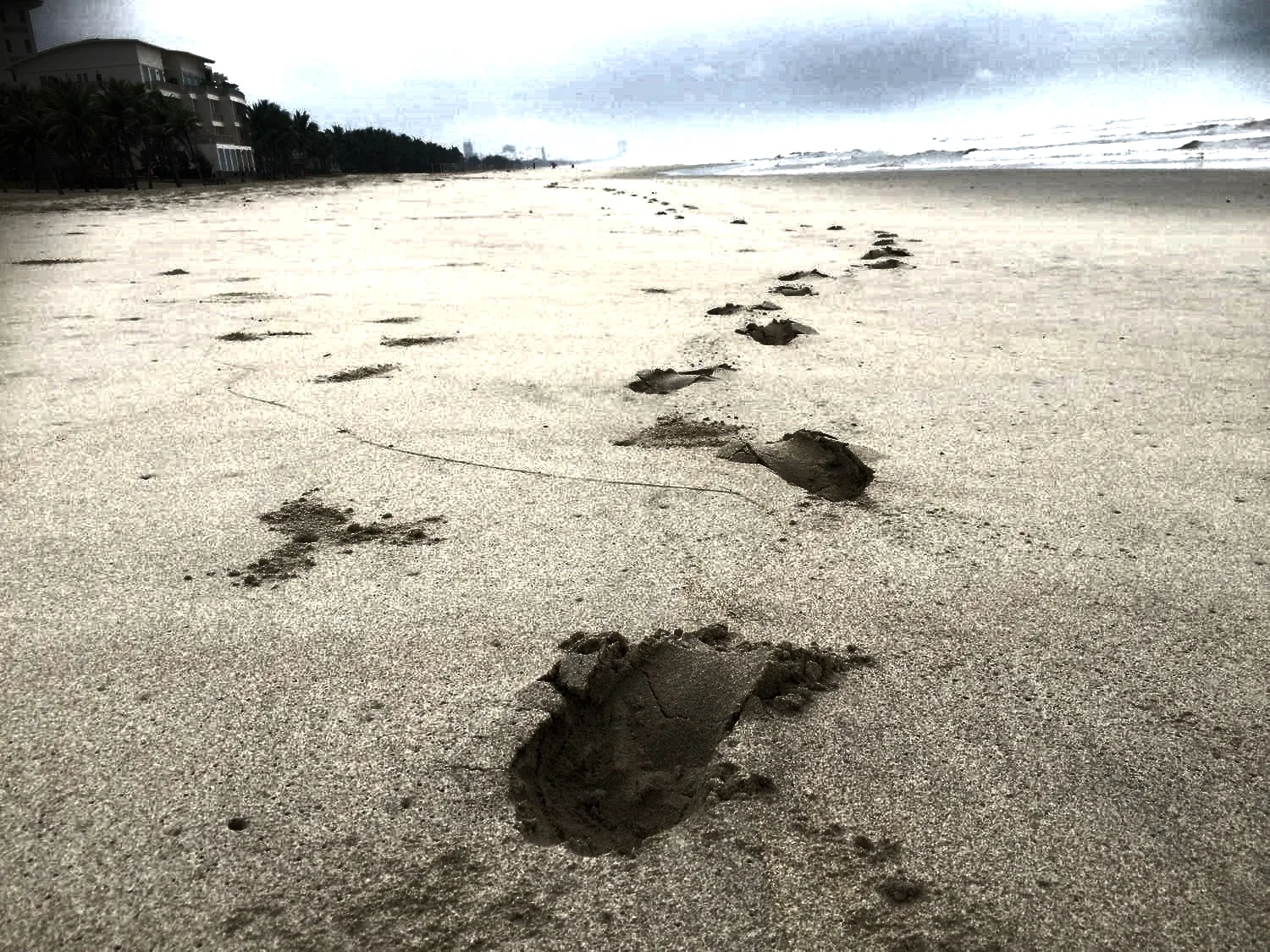 Non Nuoc, The Lost Video