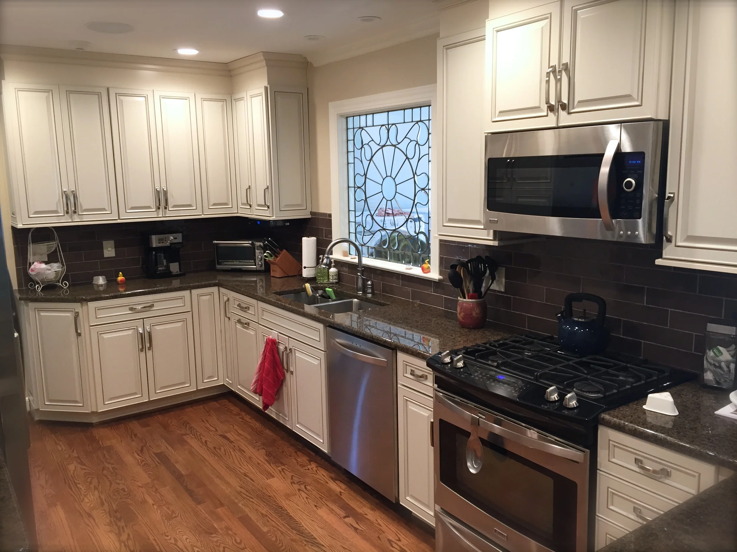 White Kitchens: White Hot & Here to Stay
