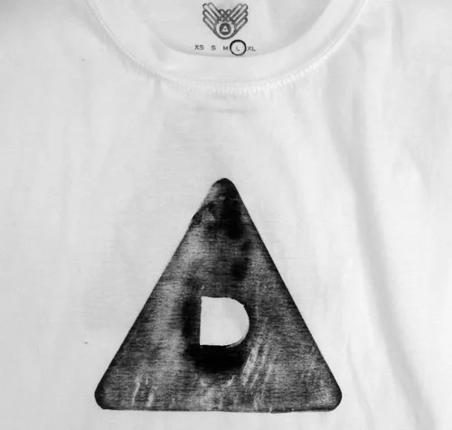 # 1032AM  / LARGE DEE LIGHT