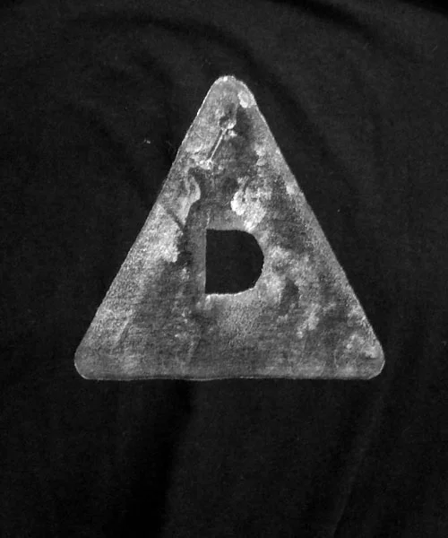 # 1051PM  / LARGE DEE DARK