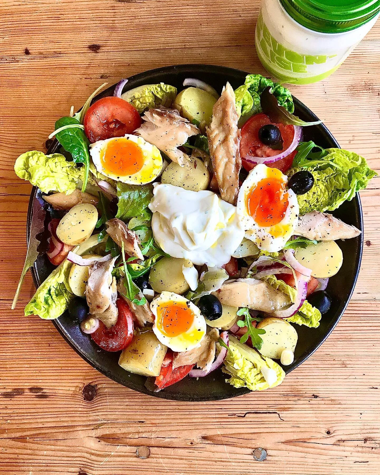 Smoked Devon Mackerel Salad &mdash;

Make a fulfilling meal of a salad with added potatoes and some Devon smoked mackerel.

It&rsquo;s very much like a tuna nicoise... 
but with Devon Mackerel... I call it a 
&ldquo;Devon Big Mack!&rdquo;

to serve 4