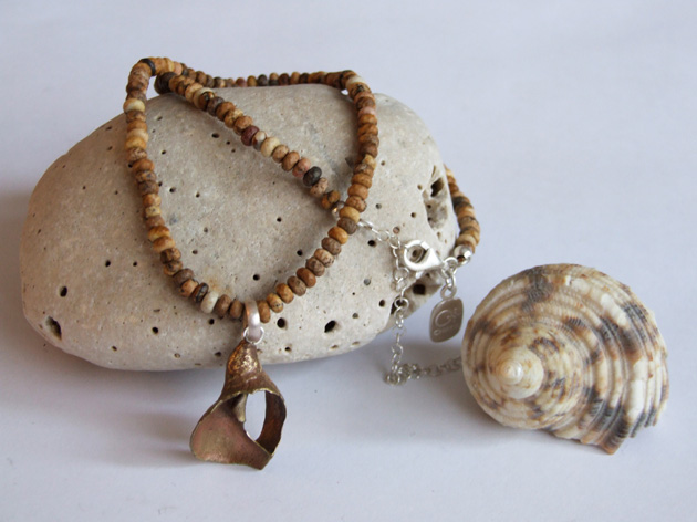 21  Curve shell necklace with picture jasper.jpg