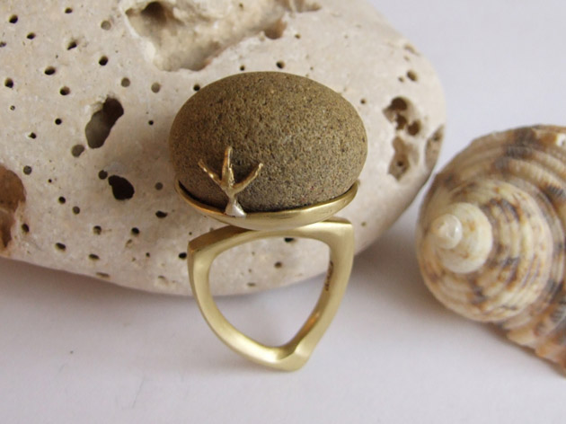 80 Pebble & seagull footprints ring no.54.jpg