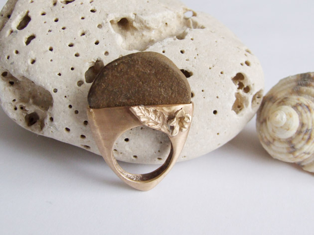 83 Pebble & leaf ring no.54.jpg