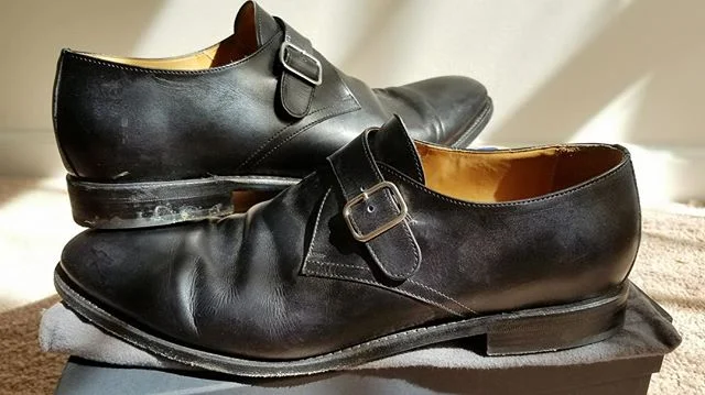 Now on the blog: Ducker &amp; Son keeps the tradition of handmade footwear alive...and it's a tradition worth being part of. Link in bio. .
.
.
#menswear #footwear #Oxford #monkstrap #leather #UK #handmade