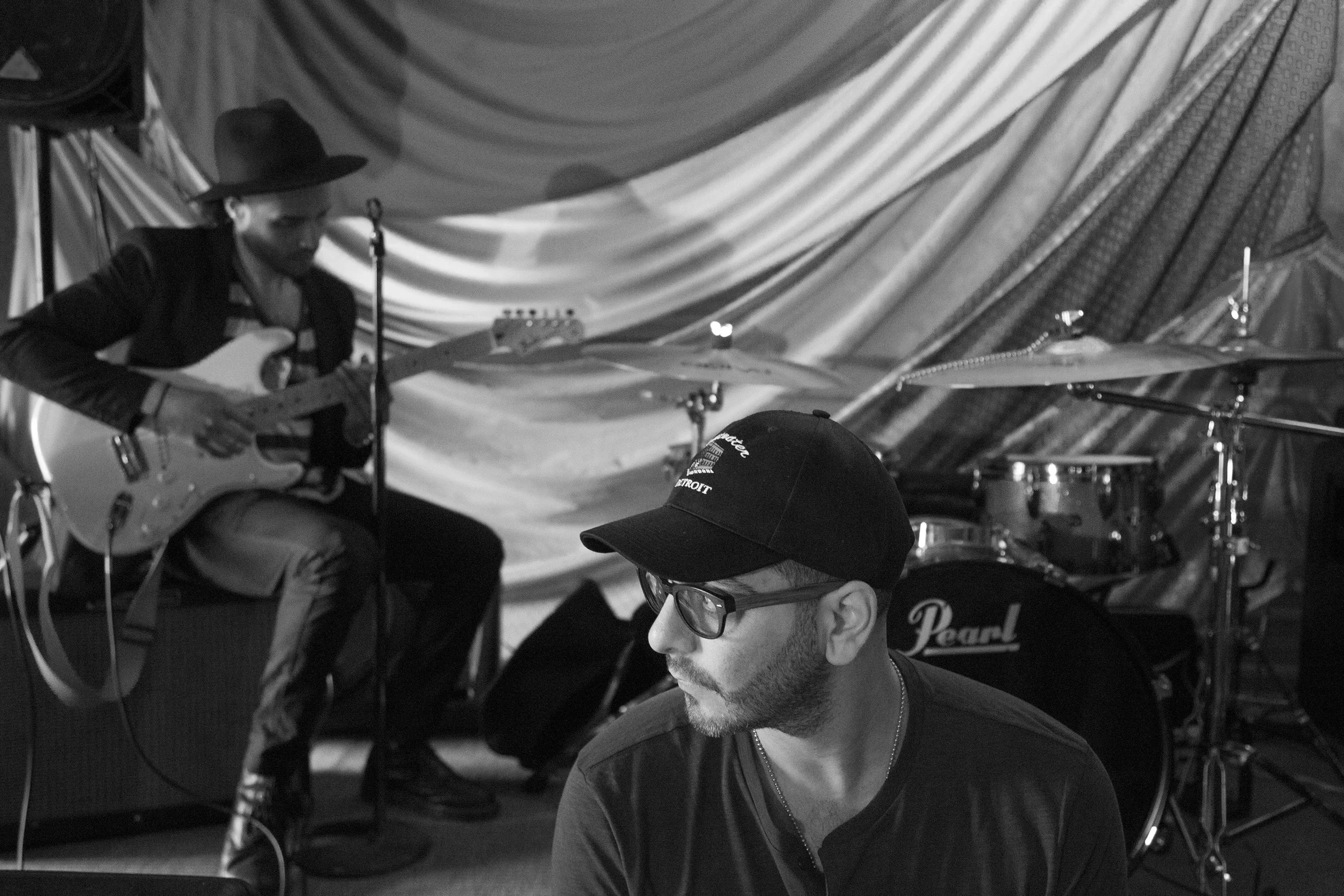 Stevie Soul Omar Aragones Detroit Showcase BW.jpg