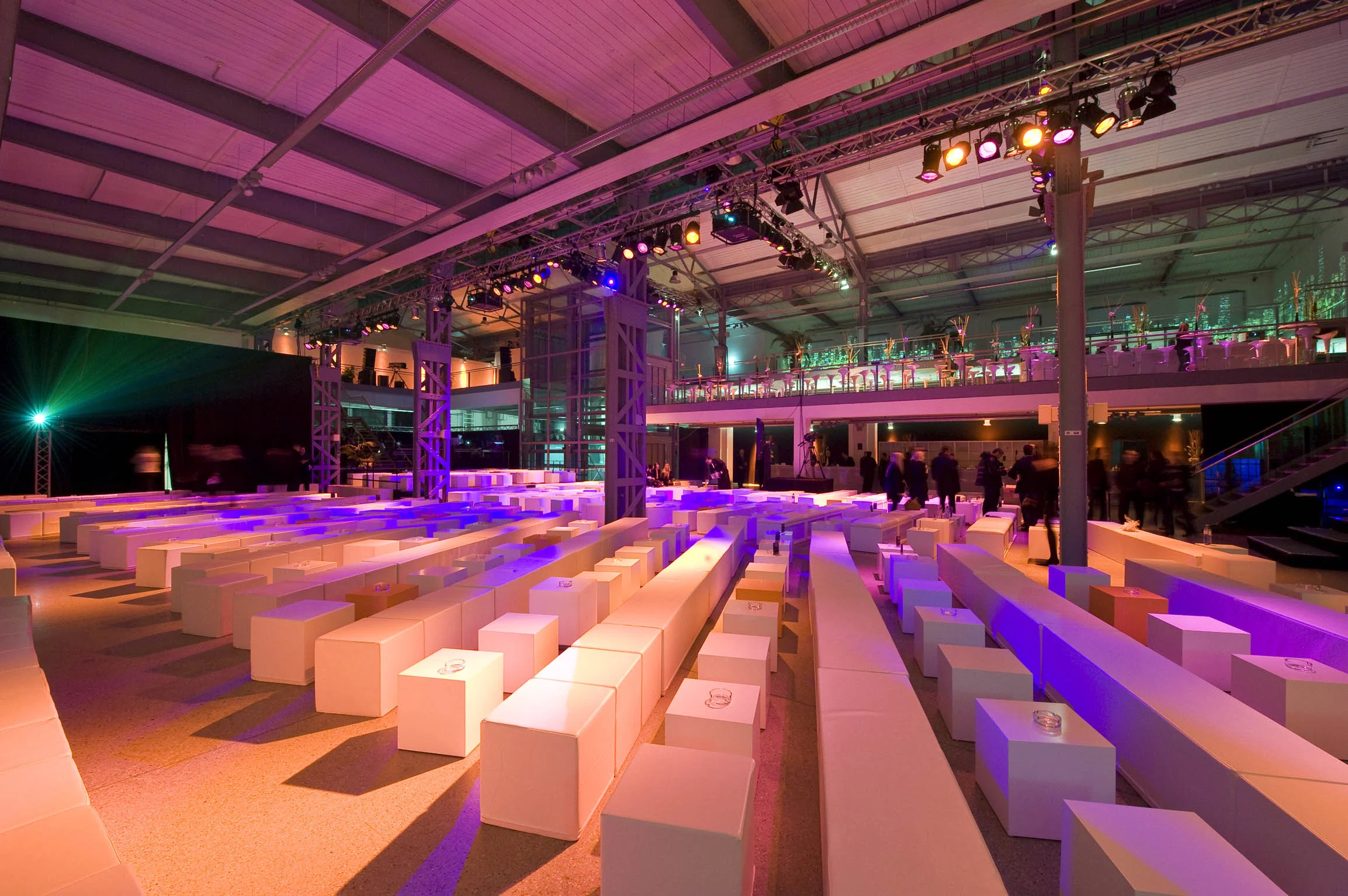 Nespresso Österreich - diverse Launch-Events sowie Messeauftritte und firmeninterne Veranstaltungen - 2006 bis 2012 als Projektleitung&nbsp;der Agentur&nbsp;Competition Partner Promotion GmbH