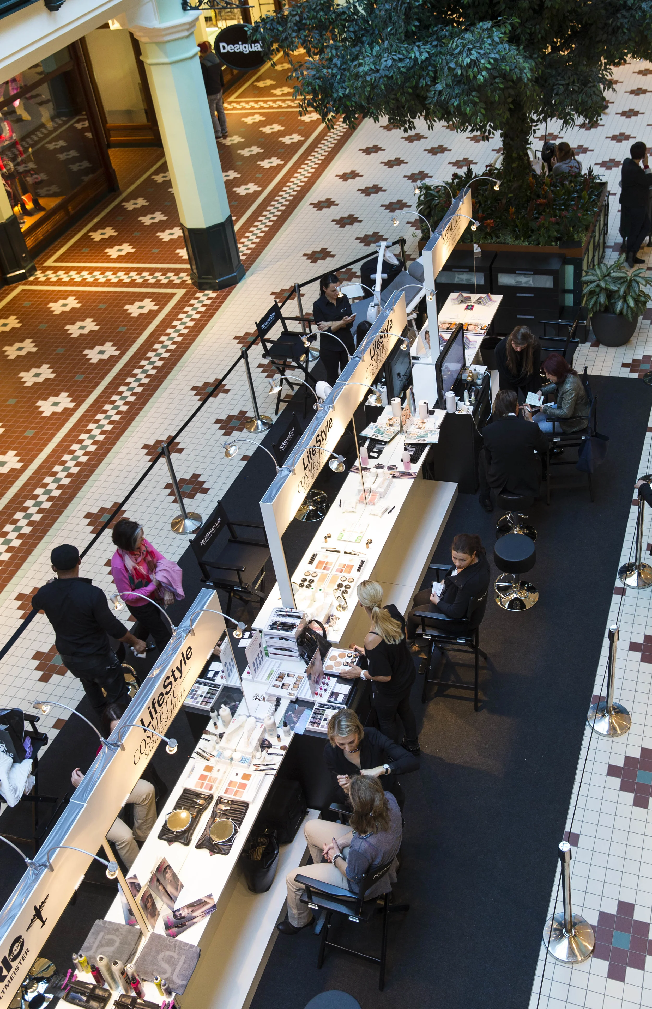 McArthurGlen Designer Outlet Salzburg - Eröffnungsevent sowie jährl. Late Night Shopping - 2009 bis 2013 als Projektleitung&nbsp;der Agenturen Competition Partner Prom. GmbH + redpack comm. gmbh