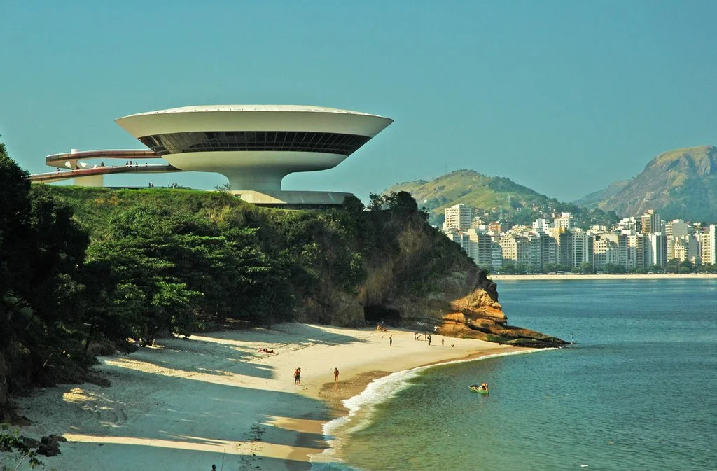 Niterói Contemporary Art Museum, 1996 (designed and built when he was 89!) Image credit: World Travel Server .