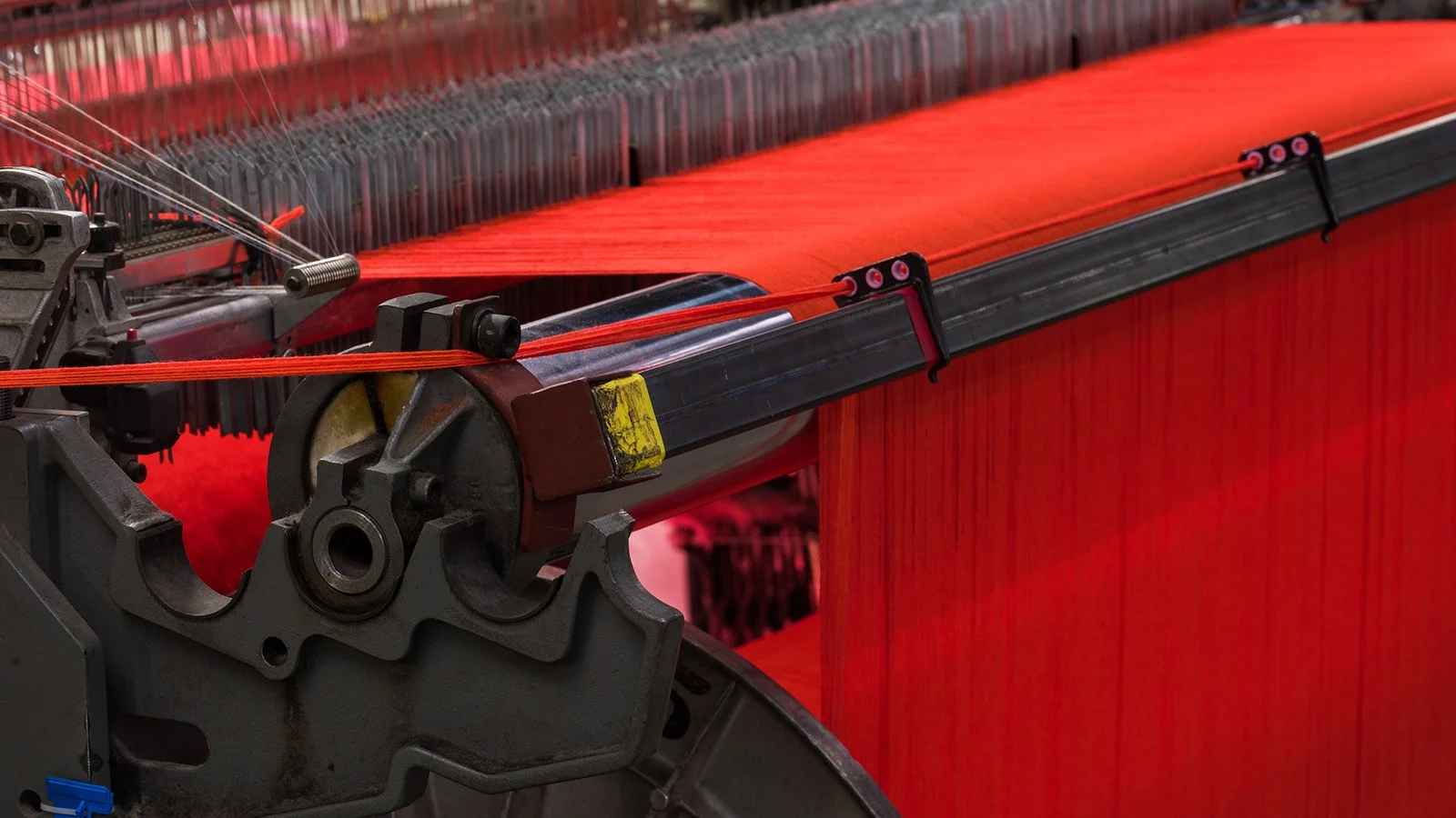 Weaving at Bute Fabrics.jpg