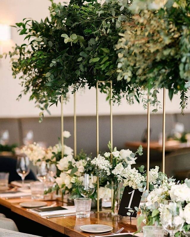 Luscious Greenery elements to the dinner table ♡ 
Weddings 2020 Now Booking 
Photography @lindsiegrey
Florals @astilbeboutique