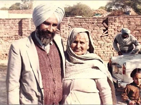 Mukhtee De Parwaneyo Shamma Jaagdi Rakheyo