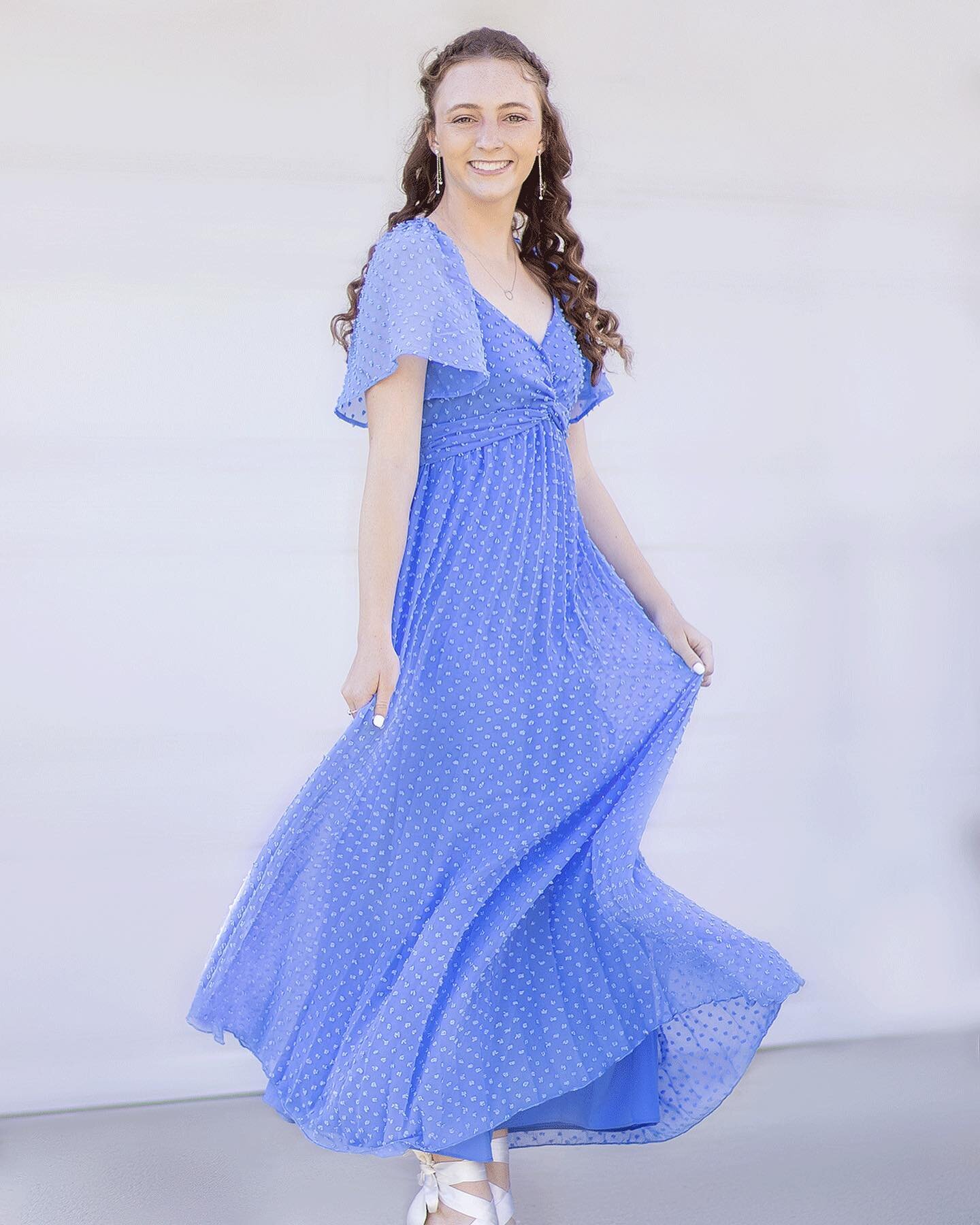 It was such a fun night for my beautiful girl. She went to prom at the Camarillo airport. I just love her and her big smile so much! Thank you @juliannalorenzen for the &ldquo;at prom&rdquo; photo ❤️