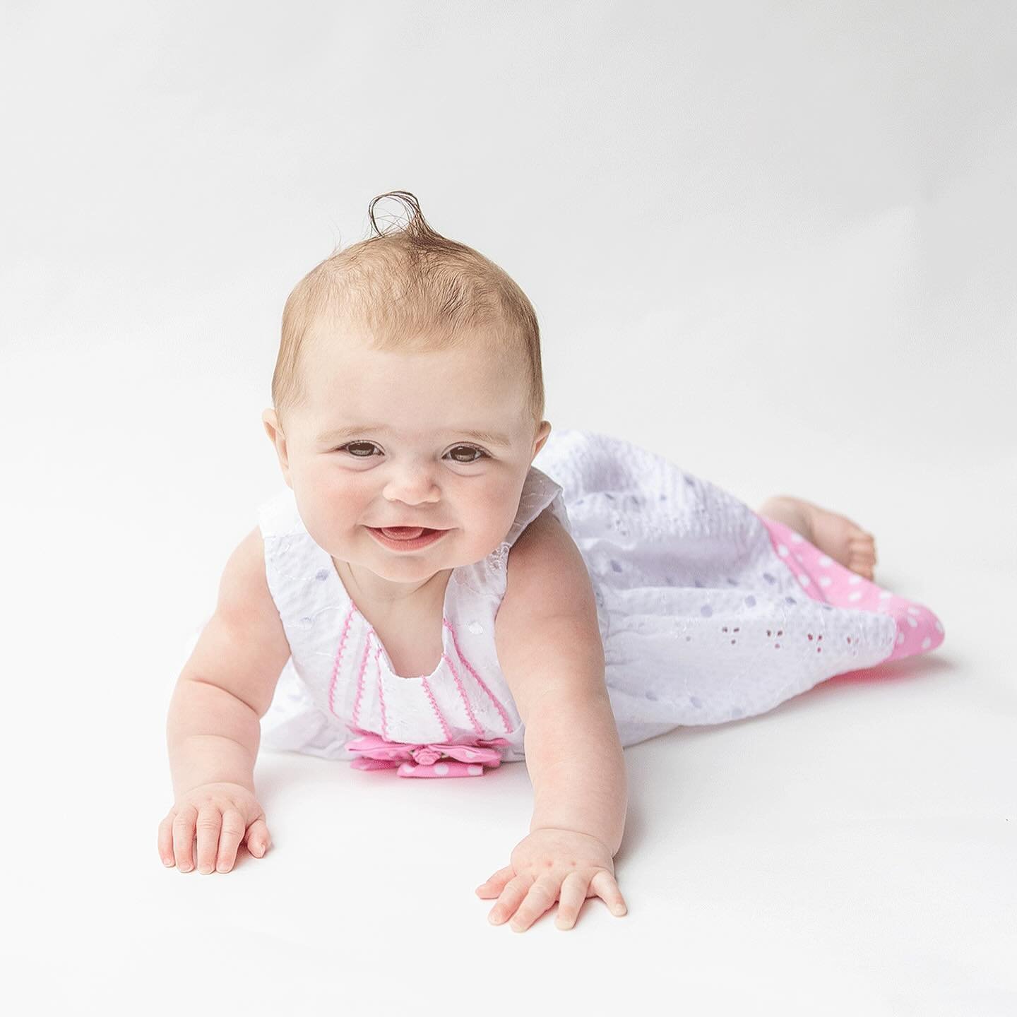 This is my favorite baby stage. At 6 months they smile often, are starting to sit up, but they usually can&rsquo;t crawl away from you yet. ❤️