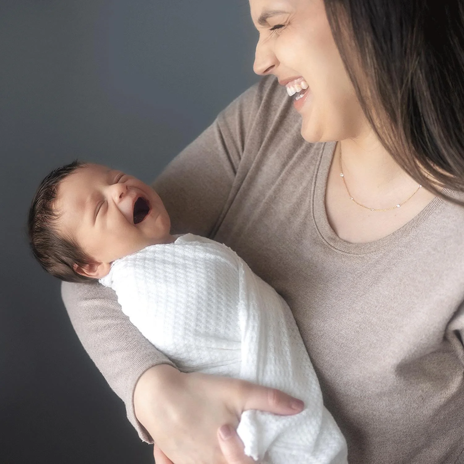 Just in case you needed a little pick me up I&rsquo;m sharing these sweet moments. 

#moorpark #simivalley #westlakevillage #thousandoaksnewbornphotographer #thousandoaks